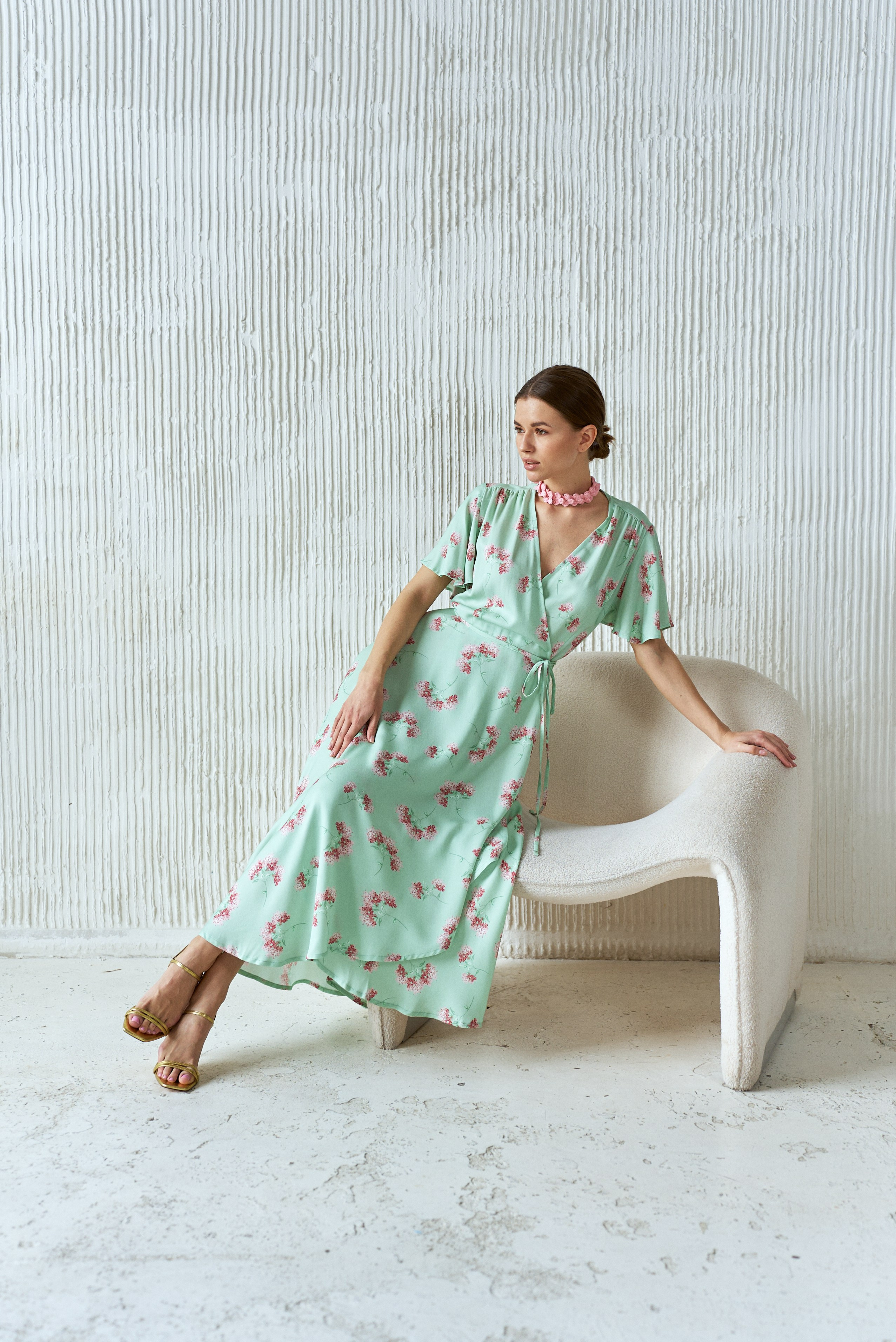 Каталог не на белом фоне. Фото и видео для брендов и бизнеса