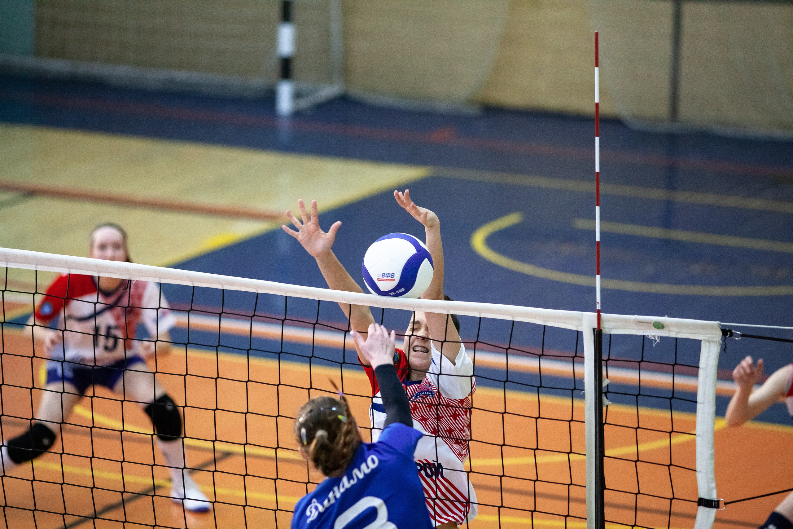 Искра (Самара) — Динамо (Киров). Фотография