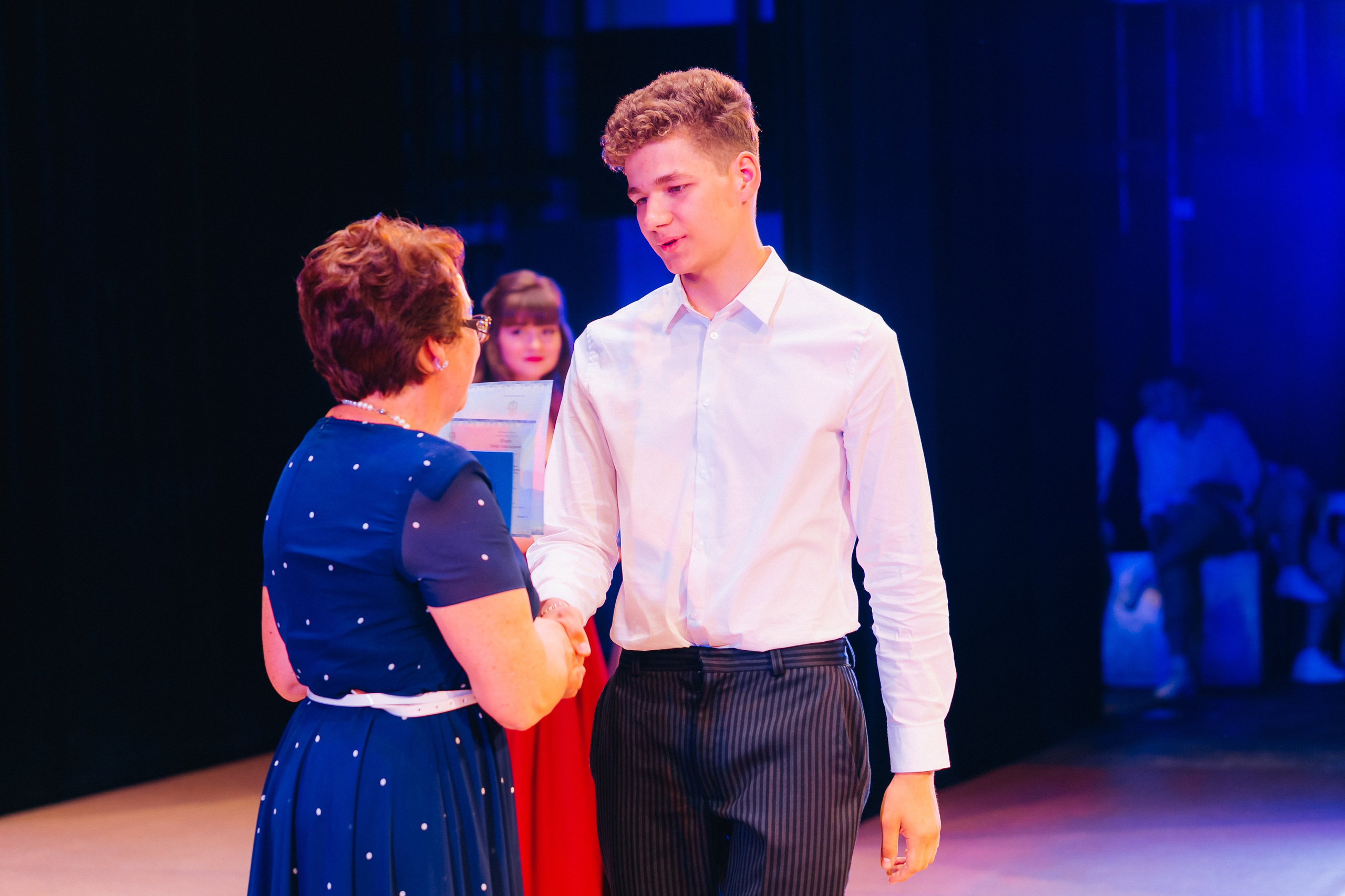 Вручение аттестатов 14 Гимназия. Свадебный и семейный фотограф в Улан-Удэ