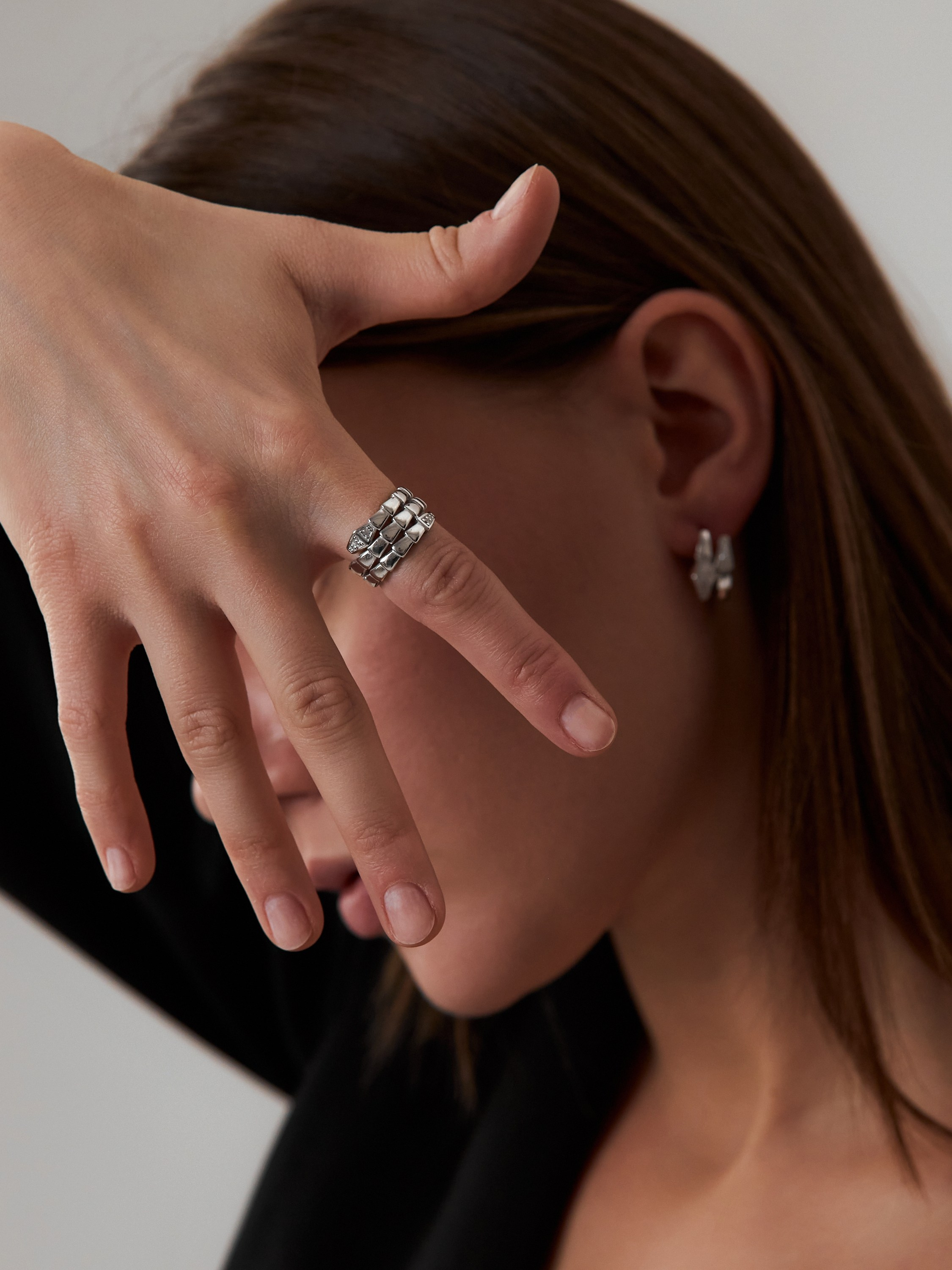 Фотосъемка ювелирных украшений Екатеринбург бижутерия Wildberries ВБ Ozon Озон предметная съемка Екб заказать цена фотосъемка товара WB. Фотограф Екатеринбург Анастасия Жерновская | Маркетплейсы и нейрофото