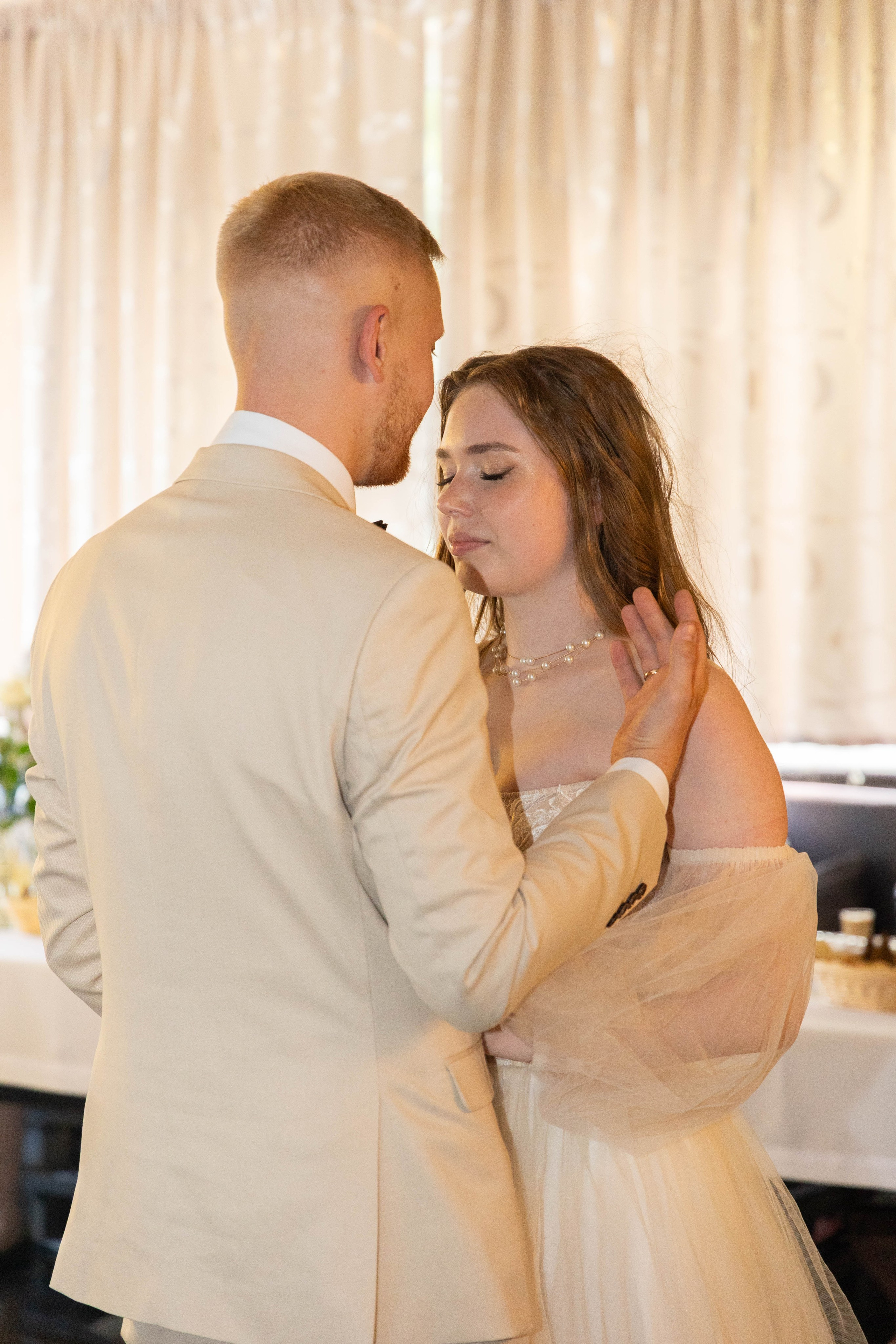 Свадебная фотосессия свадебный фотограф Татьяна Марсуверских свадебная фотопрогулка Москва Жуковский. Фотограф для маркетплейсов, фотоуслуги в Жуковском Татьяна Марсуверских