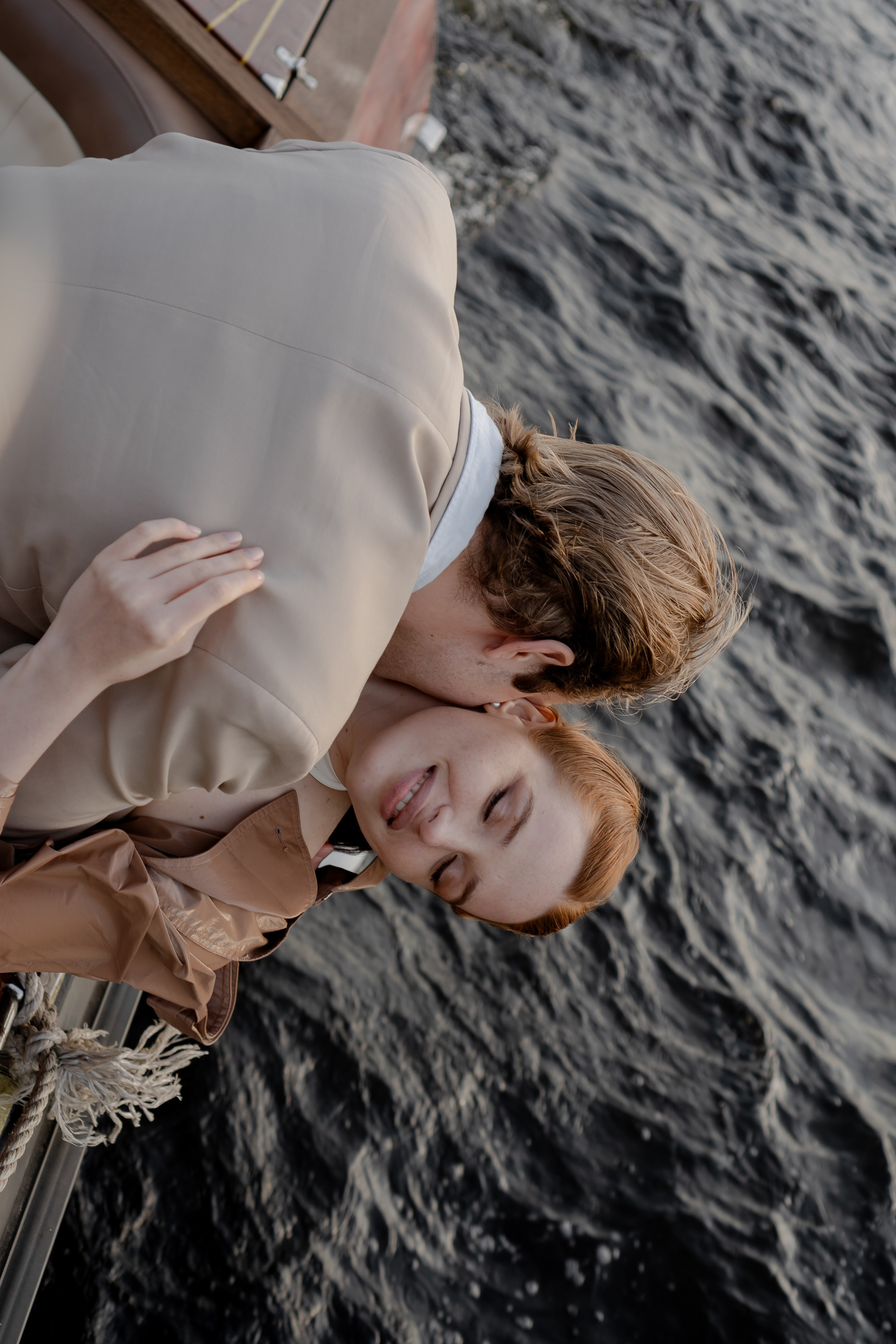 СВАДЕНБНАЯ СЬЕМКА НА КАТЕРЕ ПО КАНАЛАМ САНКТ-ПЕТЕРБУРГА И В АКВАТОРИИ НЕВЫ. Профессиональный фотограф, Санкт-Петербург — Виктория Богомолова