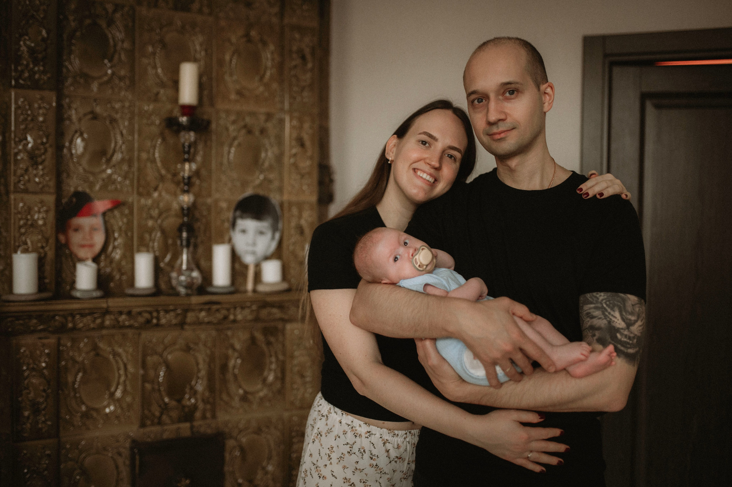 Семейная домашняя фотосессия. Профессиональный фотограф беременности в СПБ. Стильные фотосессии беременности в стиле минимализм и классическая фотография