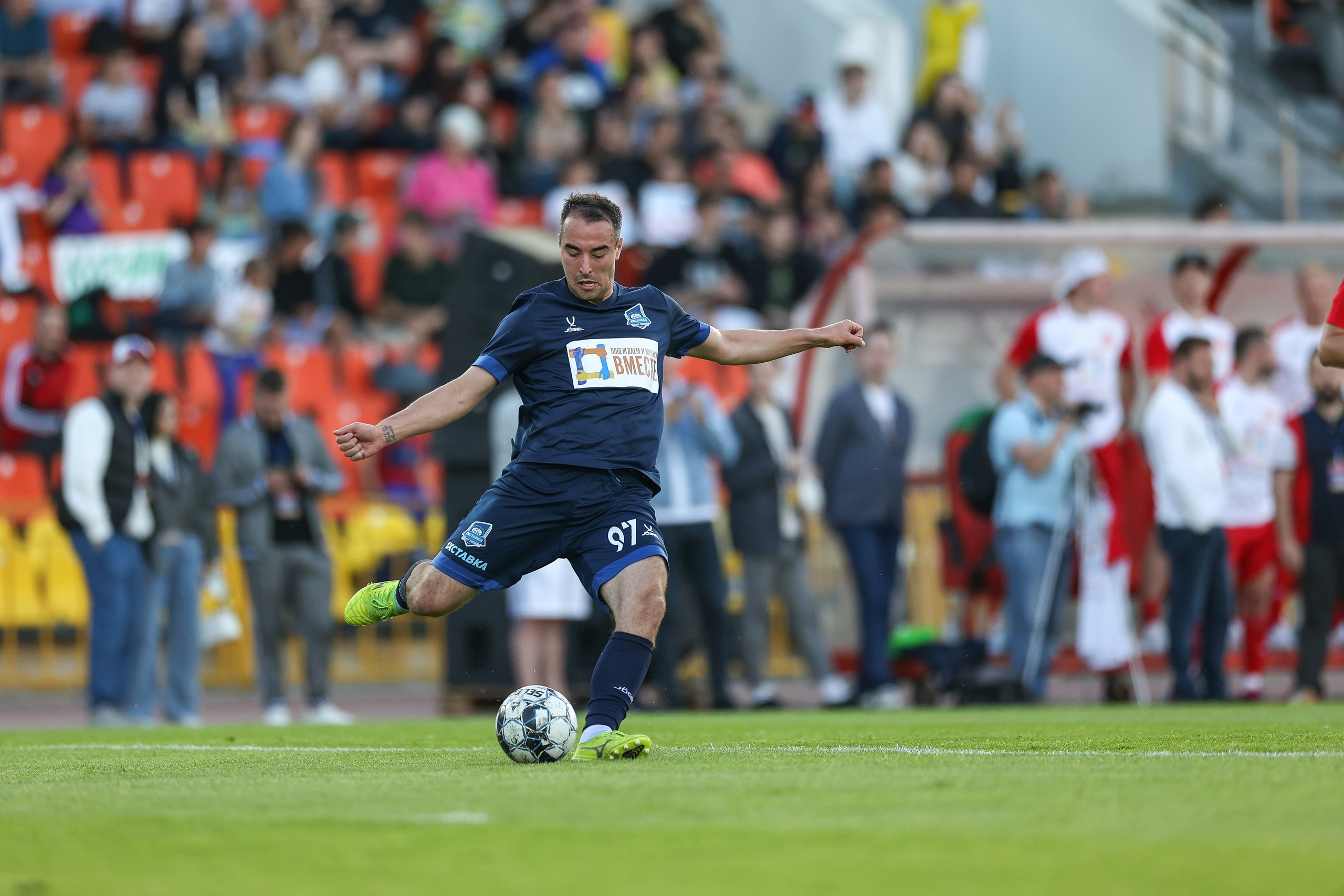 Благотворительный футбольный матч Друзья Бурмистрова vs ФК Fight Nights. Спортивный репортажный фотограф Казань Нафис Сиразетдинов