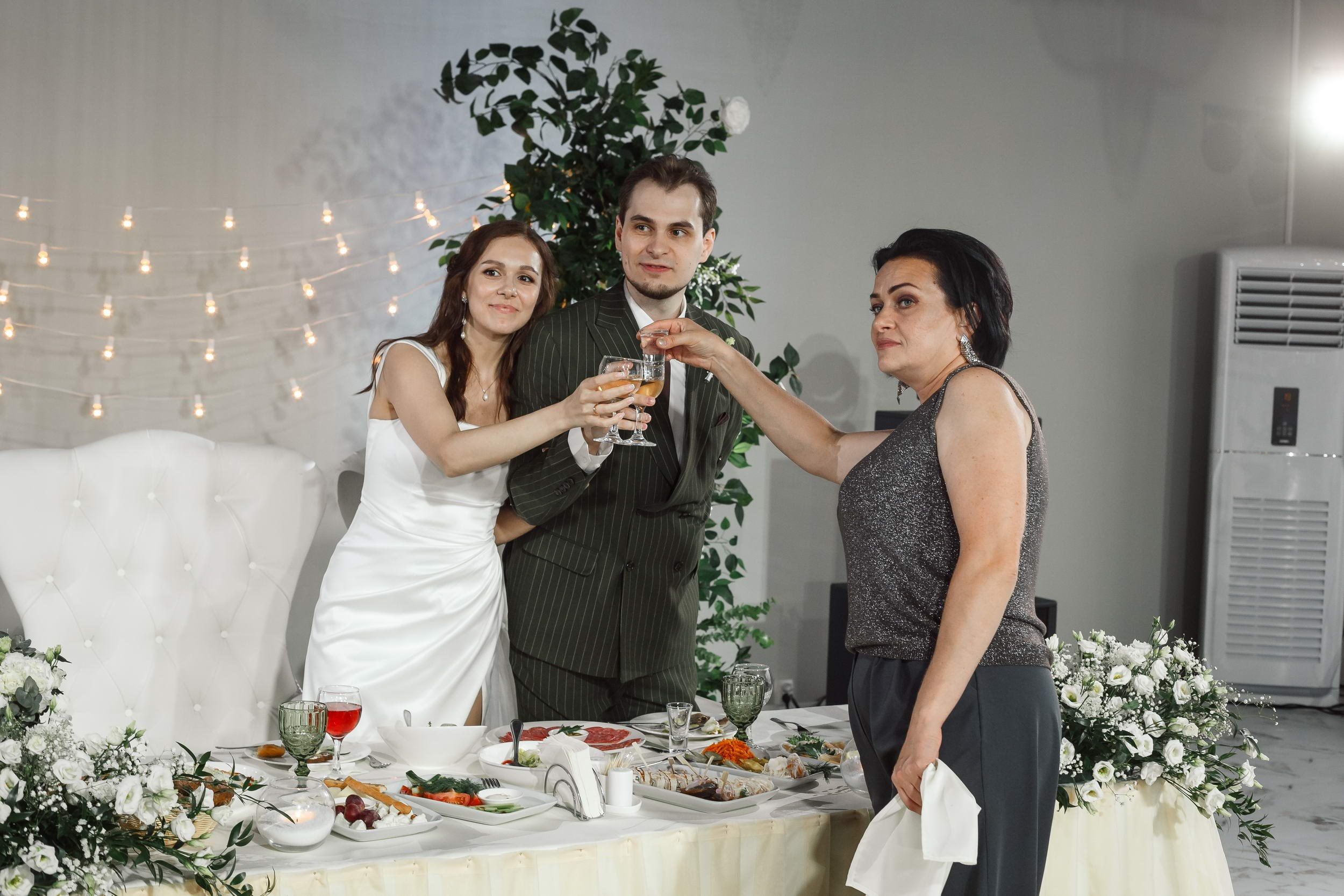 Свадебная фотосессия в Санкт-Петербурге. Свадебный фотограф Игорь Брундасов 8PHOTO на свадьбу венчание загс СПб