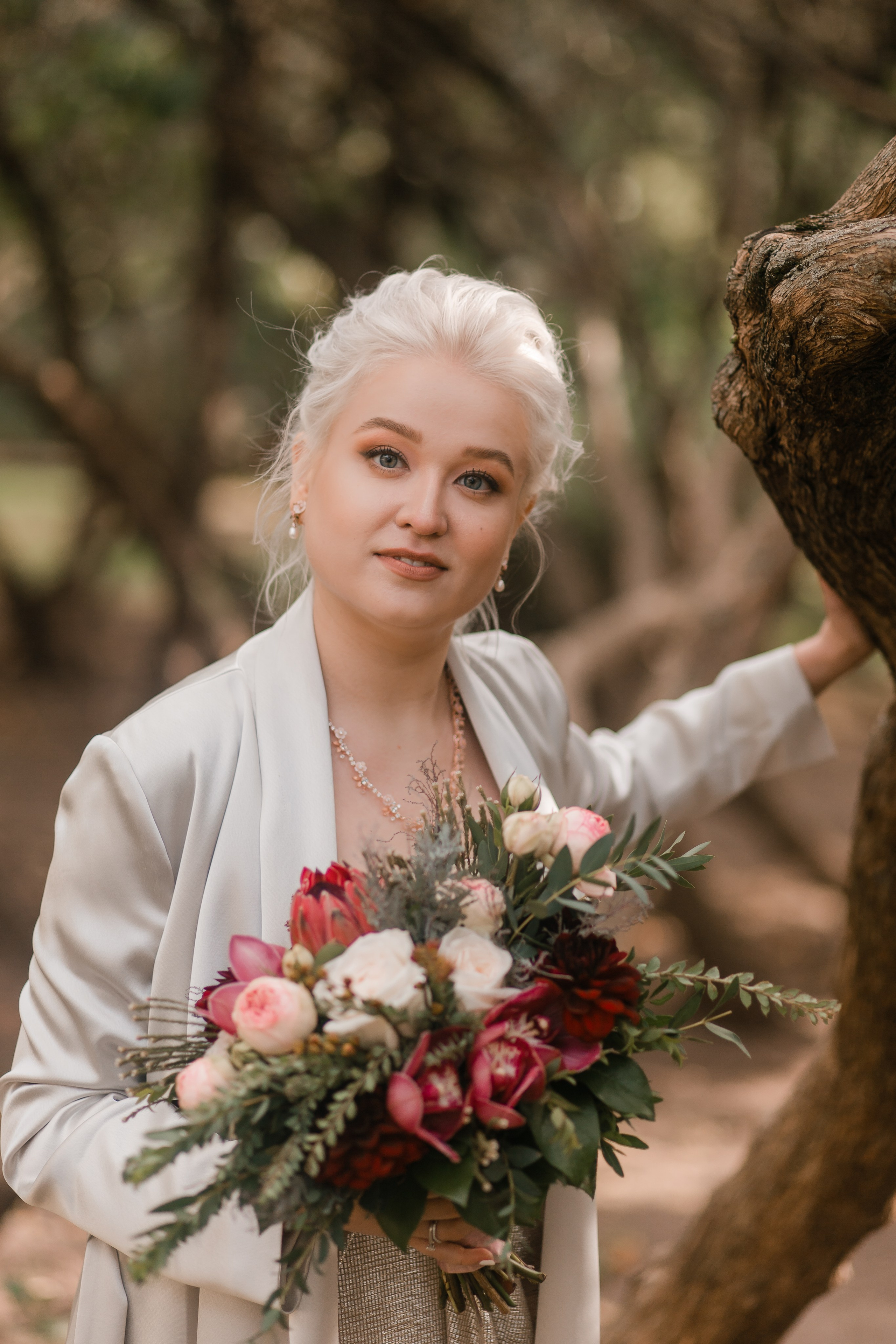 Александр и Ольга. Видеосъемка и фотосъемка свадеб. Фотограф и оператор на свадьбу. Видеосъемка подкастов, собственная видео-фотостудии. Предметная фотосъемка