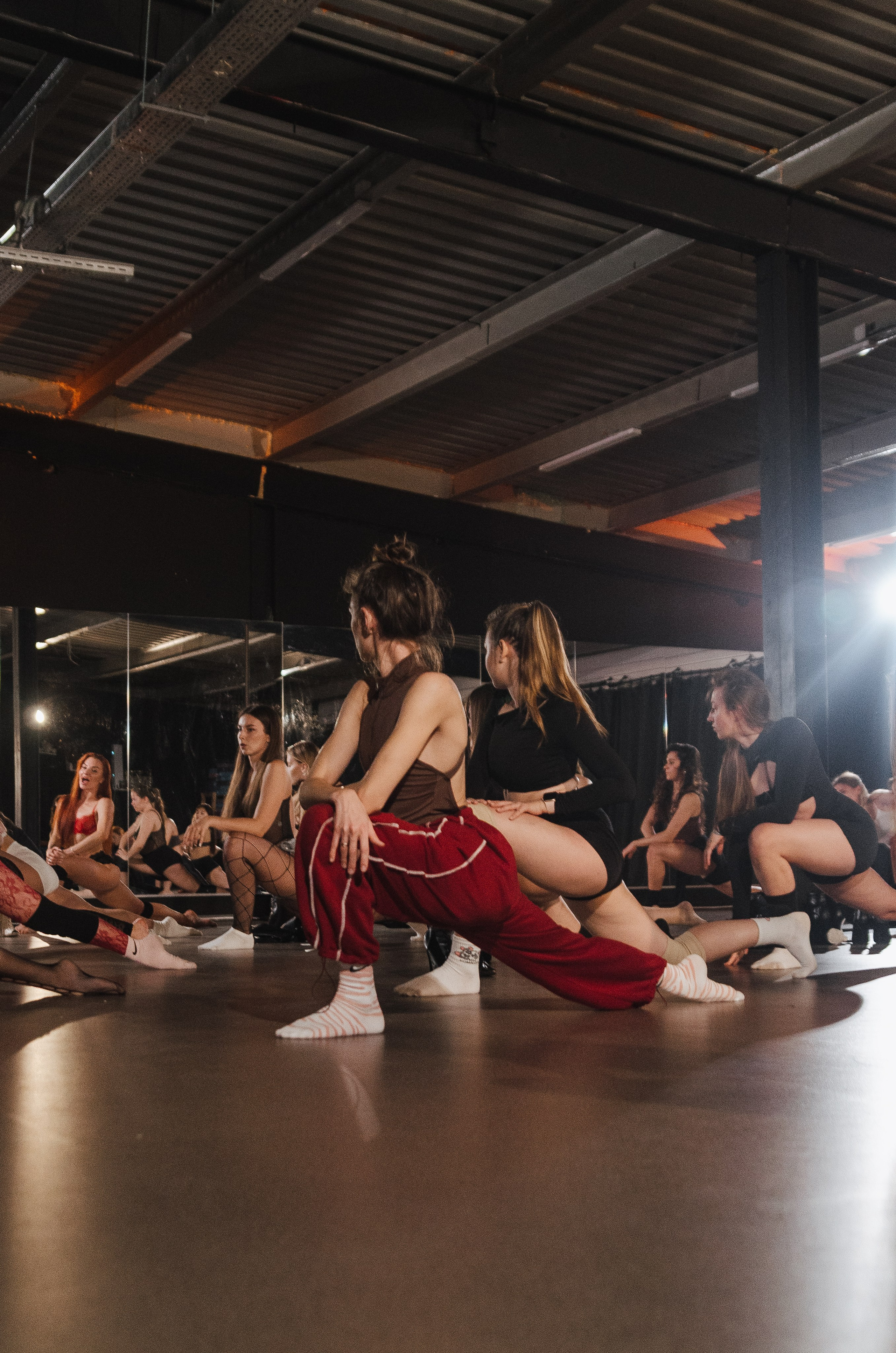 Мастер-классы по High Heels/Girly hip-hop от Оксаны ATTA. Денисова Аля — фотограф для парных съемок и индивидуальных историй в Барнауле