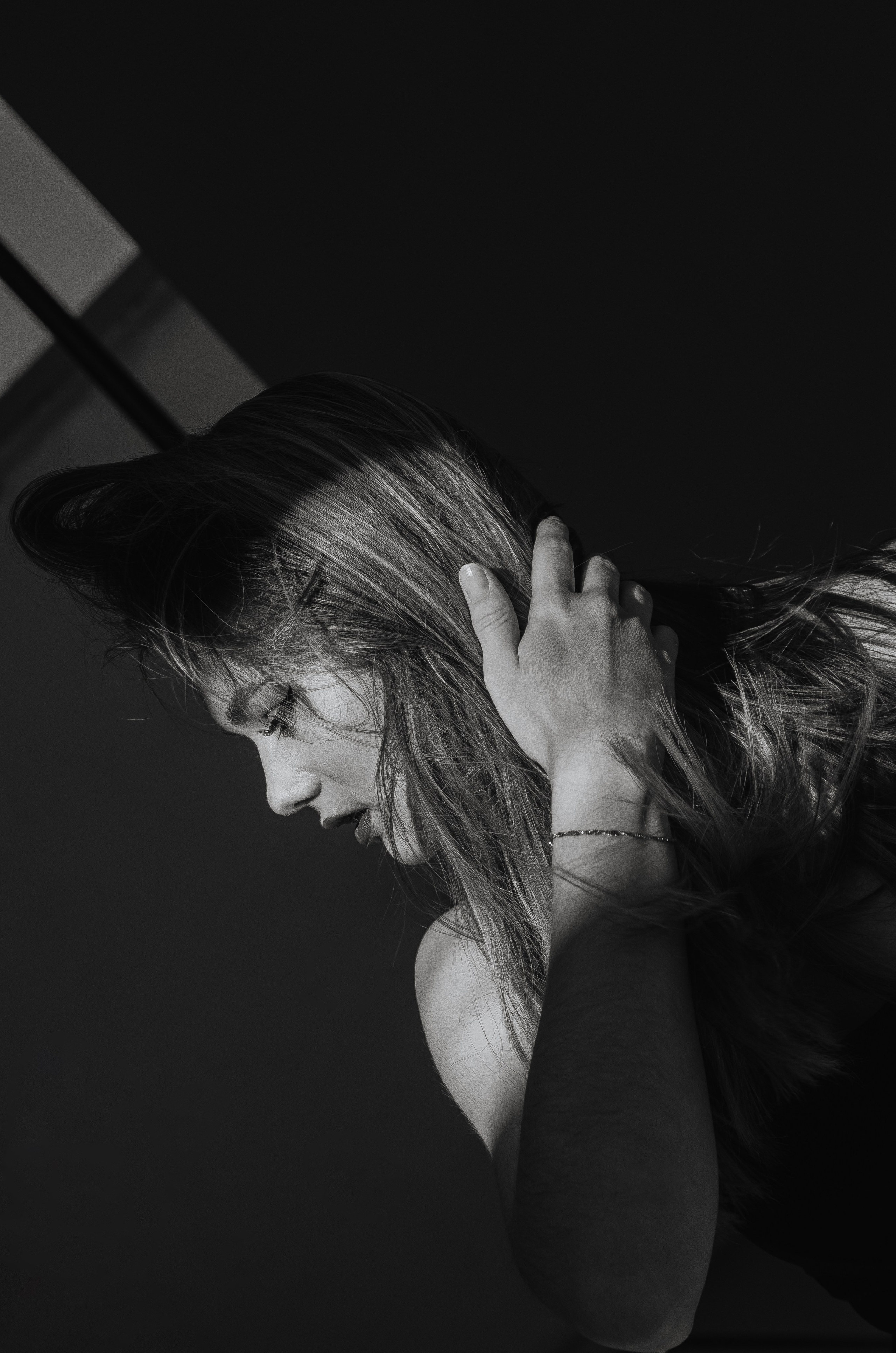 Женская фотосессия в стиле минимализм. Денисова Аля — фотограф для парных съемок и индивидуальных историй в Барнауле