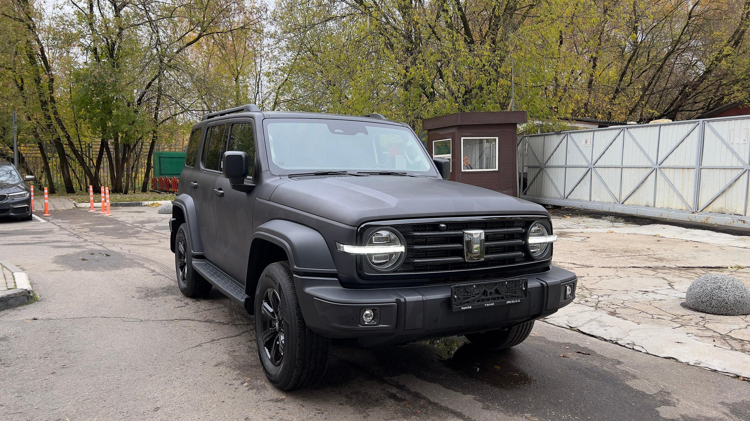 Винилография на Tank 300. Студия дизайна и оклейки авто Barmaley Design