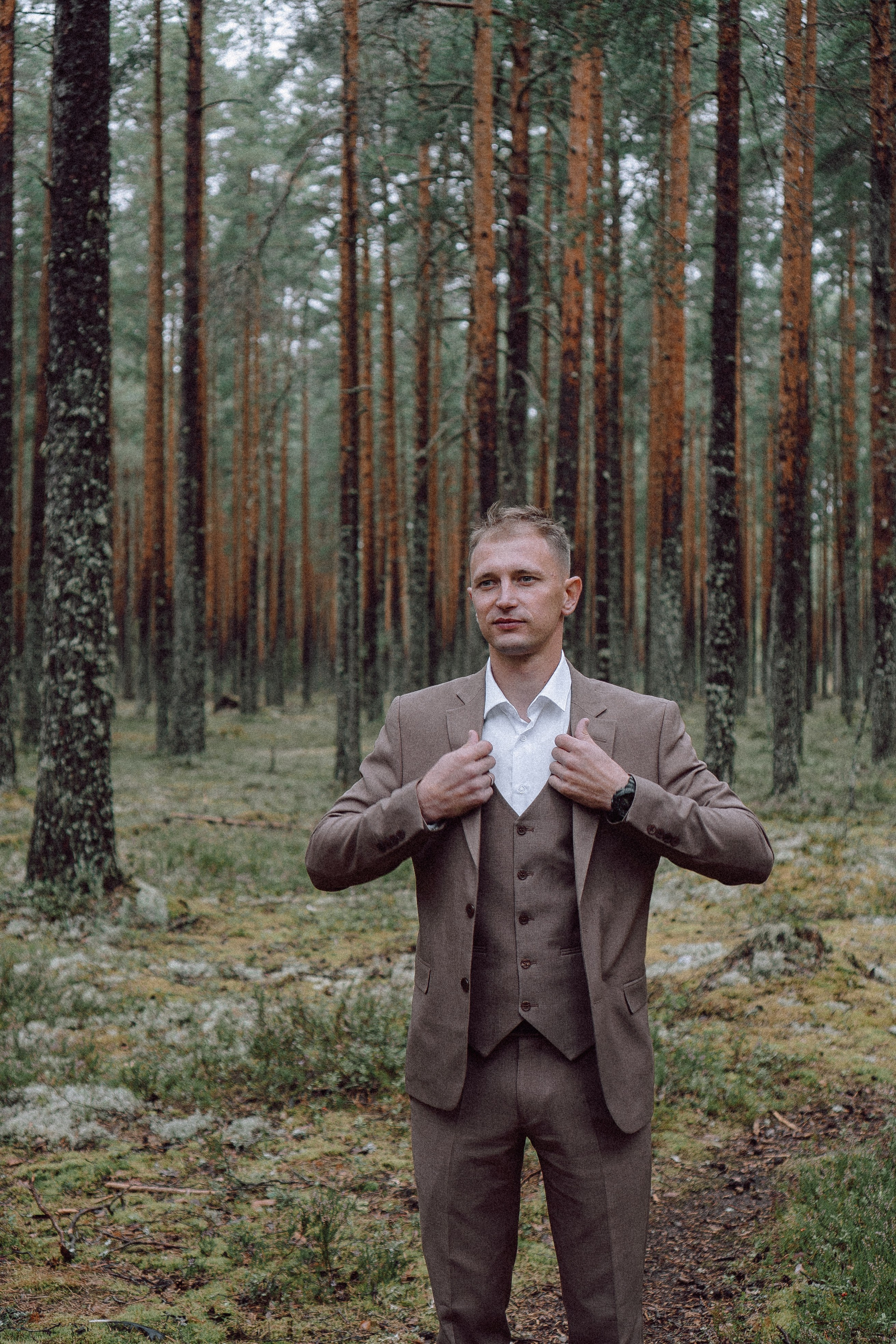 СВАДЕБНАЯ ФОТОСЕССИИЯ ПАРЫ В ГОРОДЕ ПРИОЗЕРСК В СОСНОВОМ ЛЕСУ И С ПИКАПОМ. Профессиональный фотограф, Санкт-Петербург — Виктория Богомолова