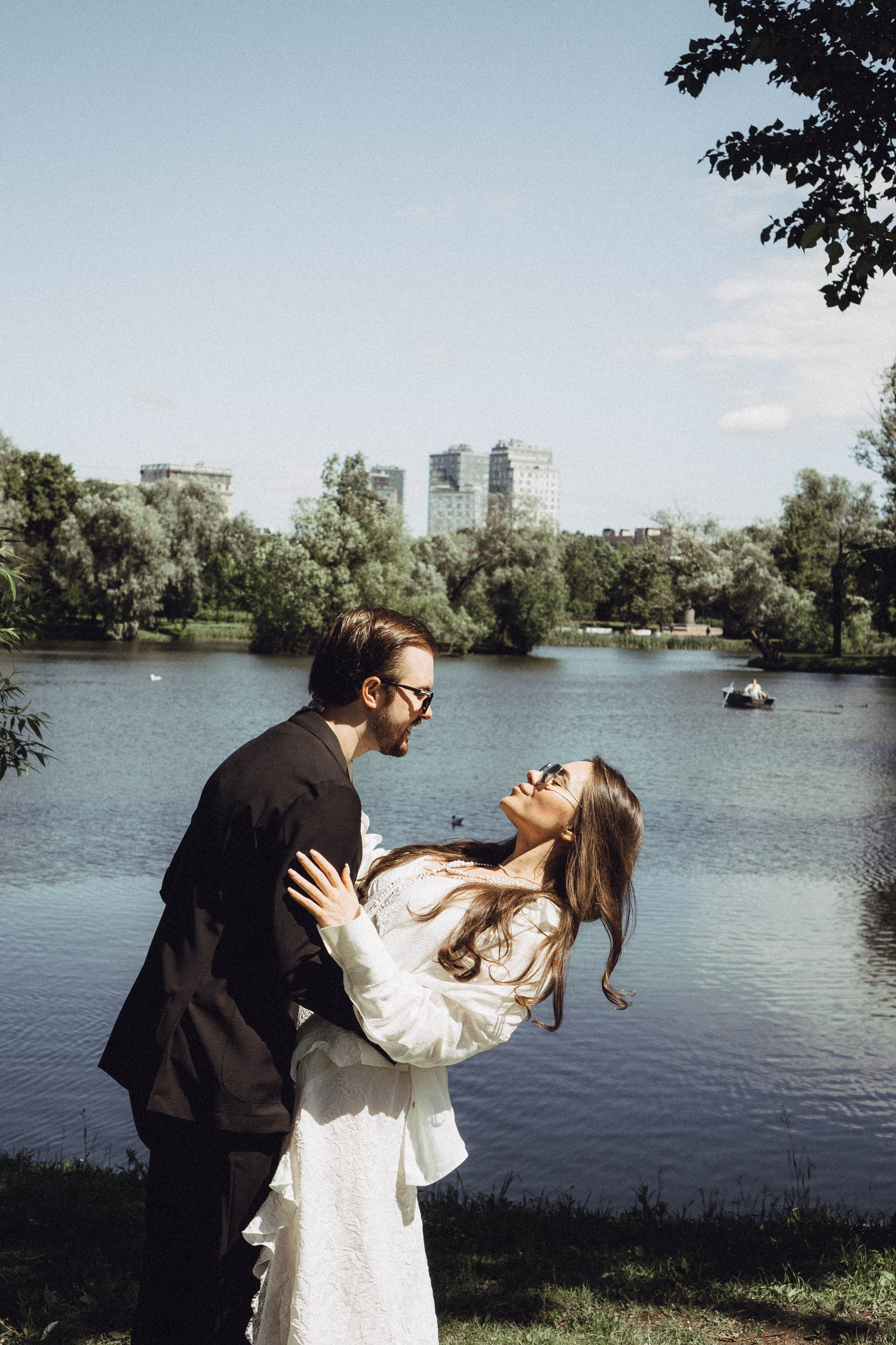 СВАДЕБНАЯ СЬЕМКА В ПАРКЕ ПОБЕДЫ И ПРОГУЛКА ПО МОСКОВСКОМУ ПРОСПЕКТУ. Профессиональный фотограф, Санкт-Петербург — Виктория Богомолова
