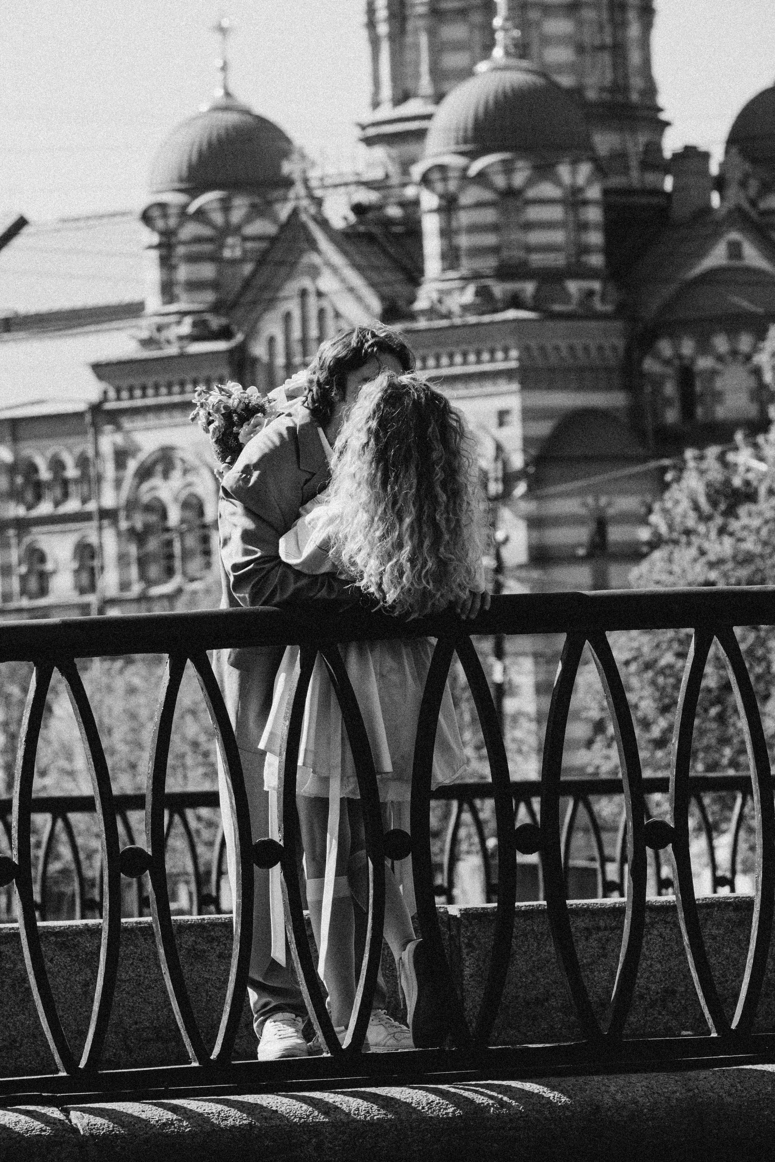 СВАДЕБНАЯ ПРОГУЛКА ПО ПЕТРОГРАДКЕ ВЕСНОЙ. СВАДЕБНАЯ ФОТОСЕССИИЯ НА ПЕТРОГРАДКЕ. Профессиональный фотограф, Санкт-Петербург — Виктория Богомолова