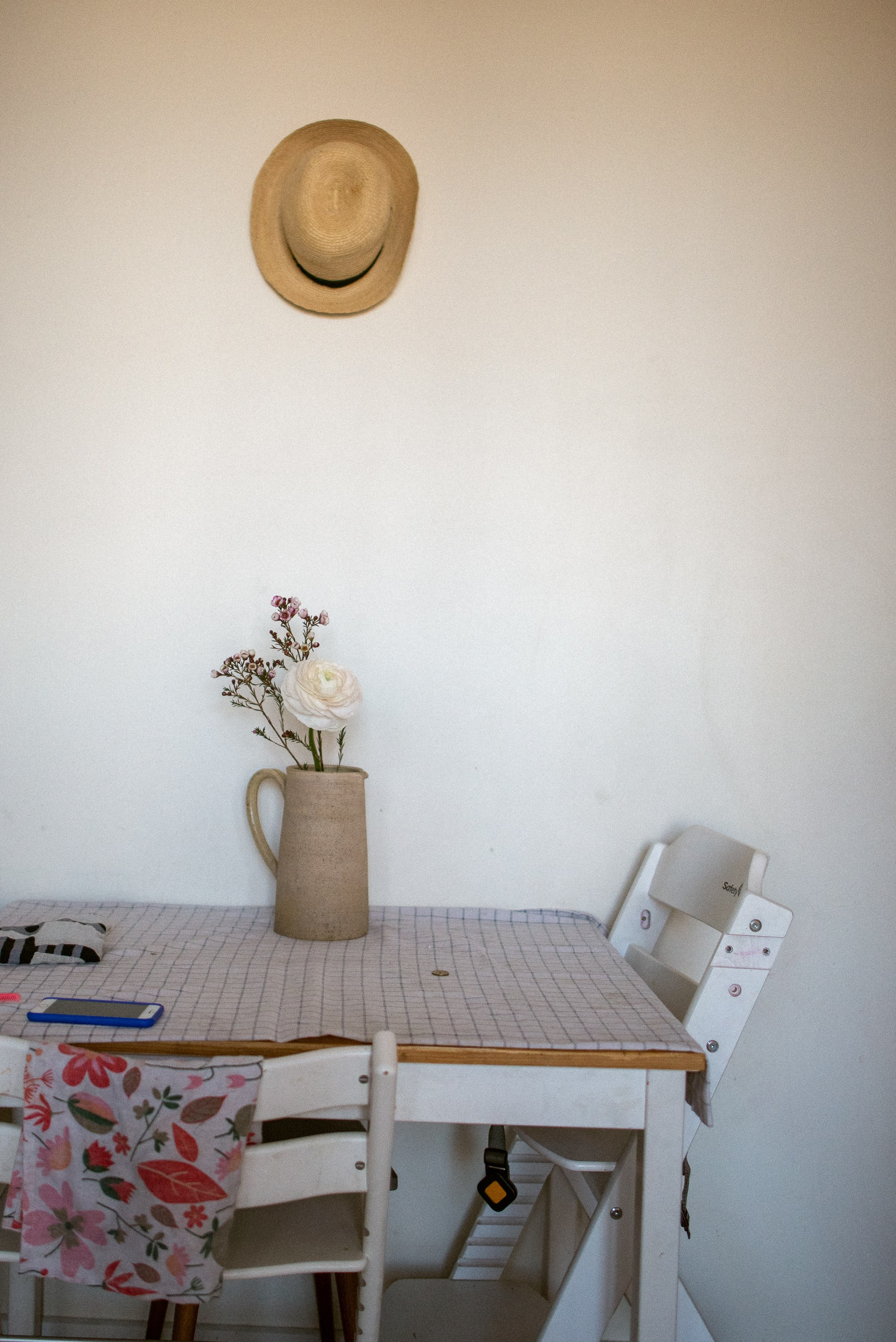 A Mom’s Day: The Everyday Hustle. Documentary family photography in Barcelona and beyond