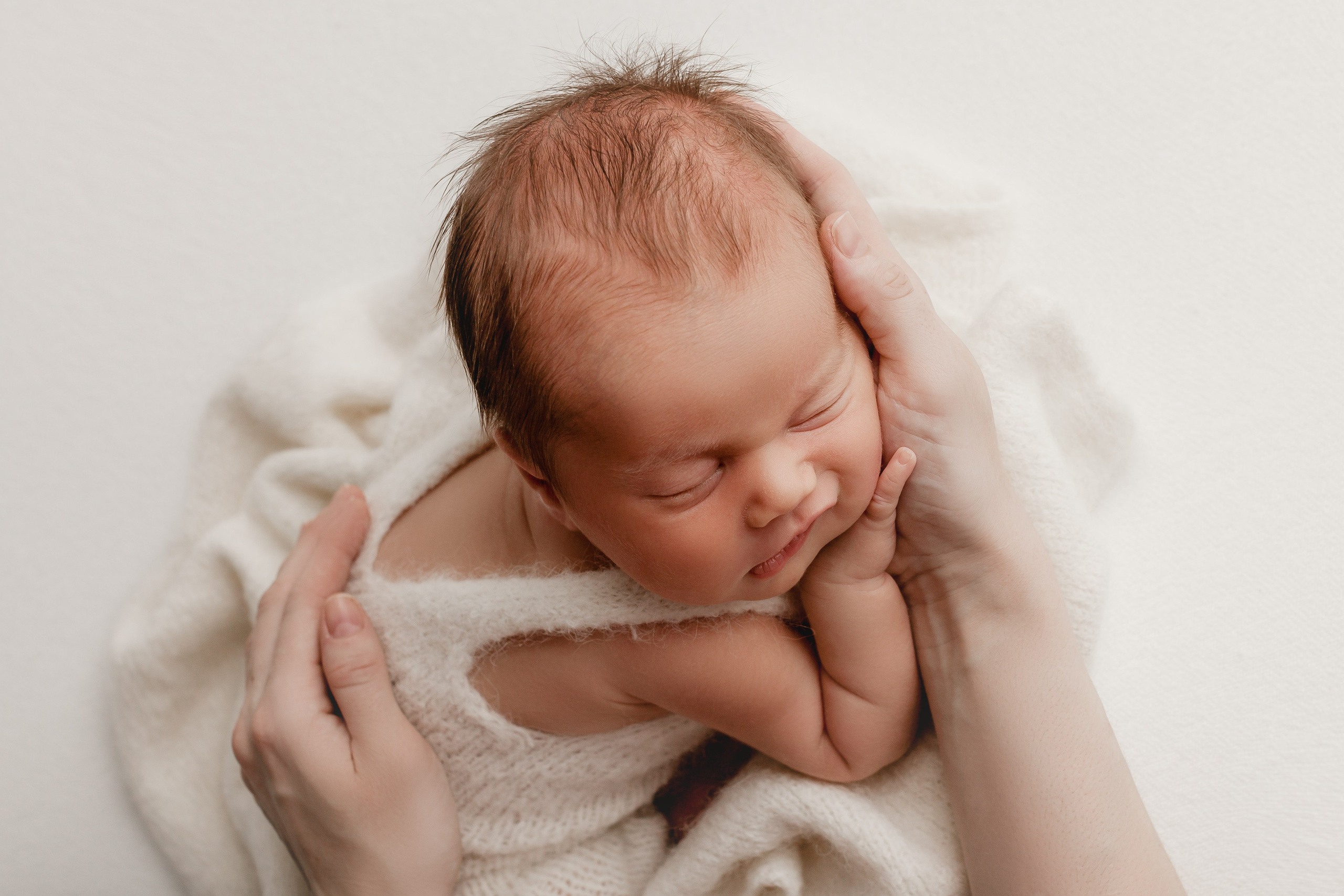 Услуги. Фотограф новорожденных в Уфе Инзиля Сулейманова