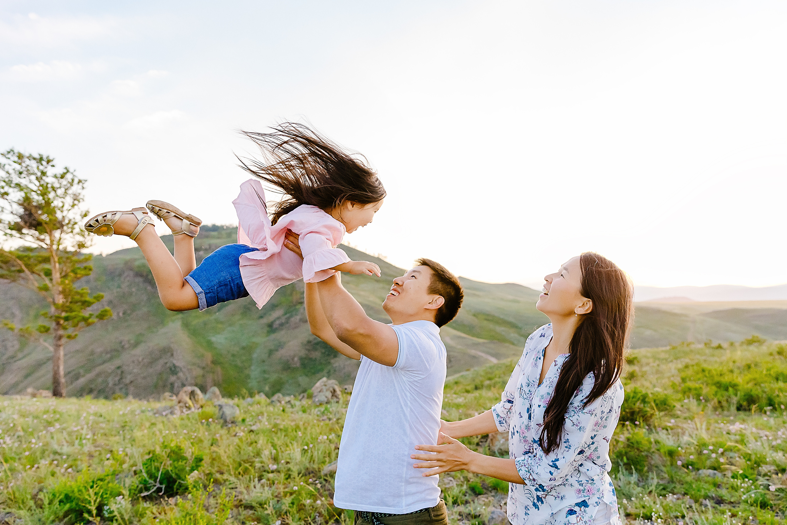 Семейная фотосессия. Фотограф и видеограф в Улан-Удэ: Аюна Габагуева и Артём Шаханов