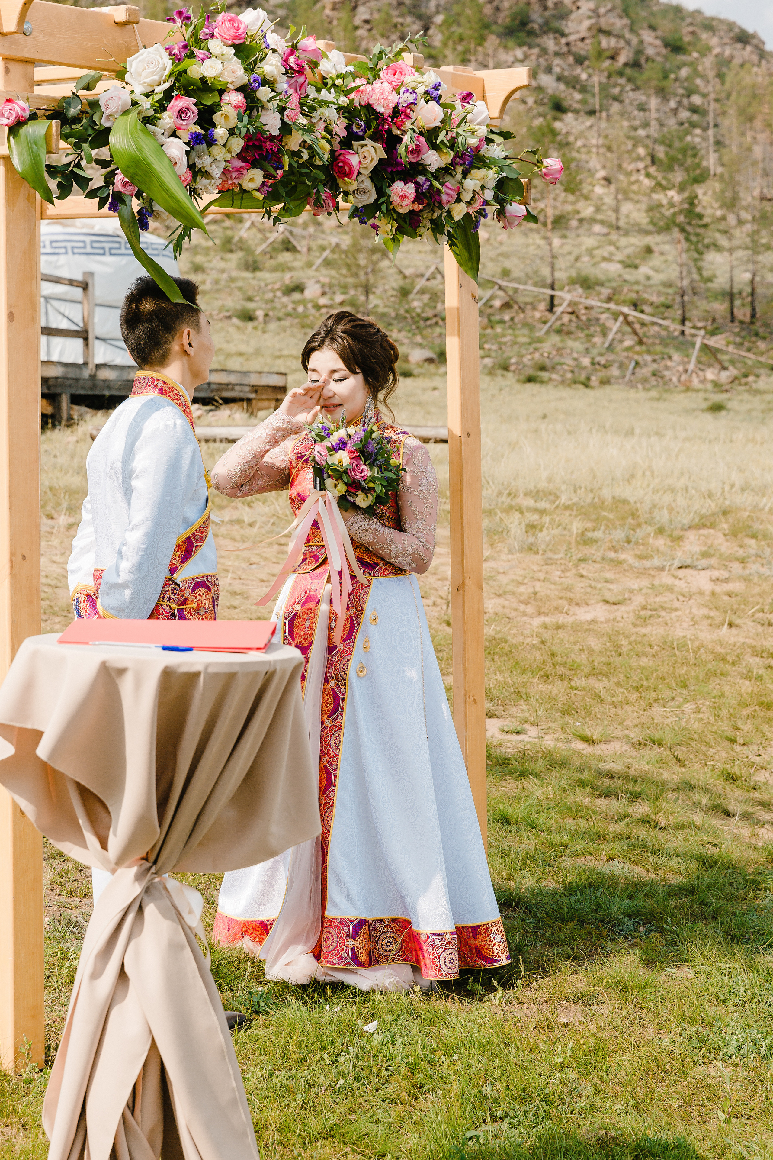 Тагар и Яна. Улан-Удэ. Фотограф и видеограф в Улан-Удэ: Аюна Габагуева и Артём Шаханов