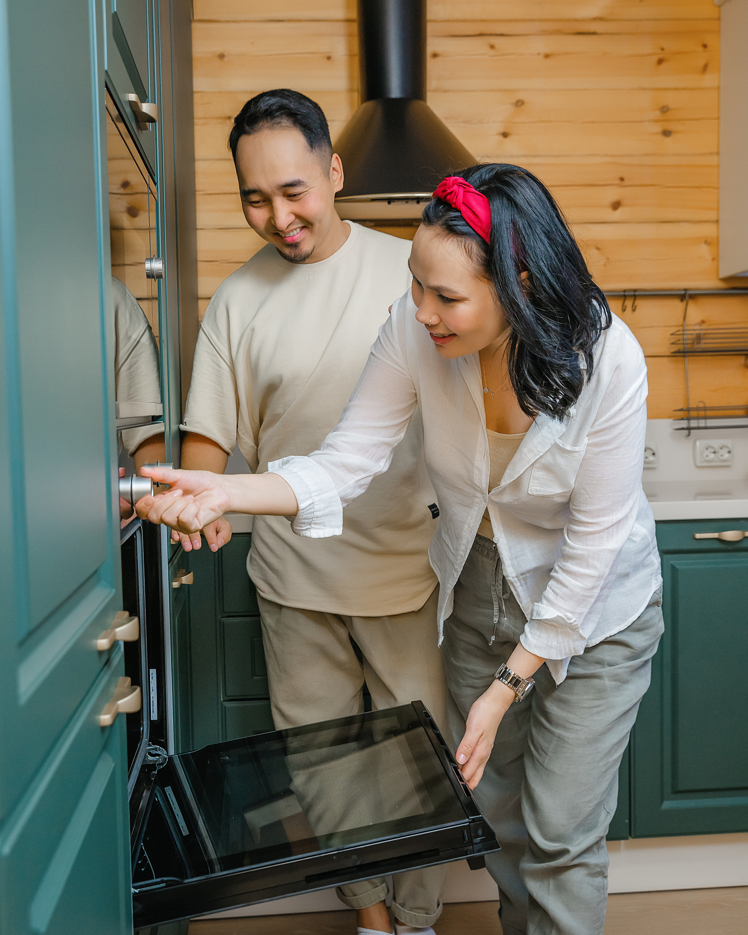 @real_mebel_uu и @umka03. Фотограф и видеограф в Улан-Удэ: Аюна Габагуева и Артём Шаханов