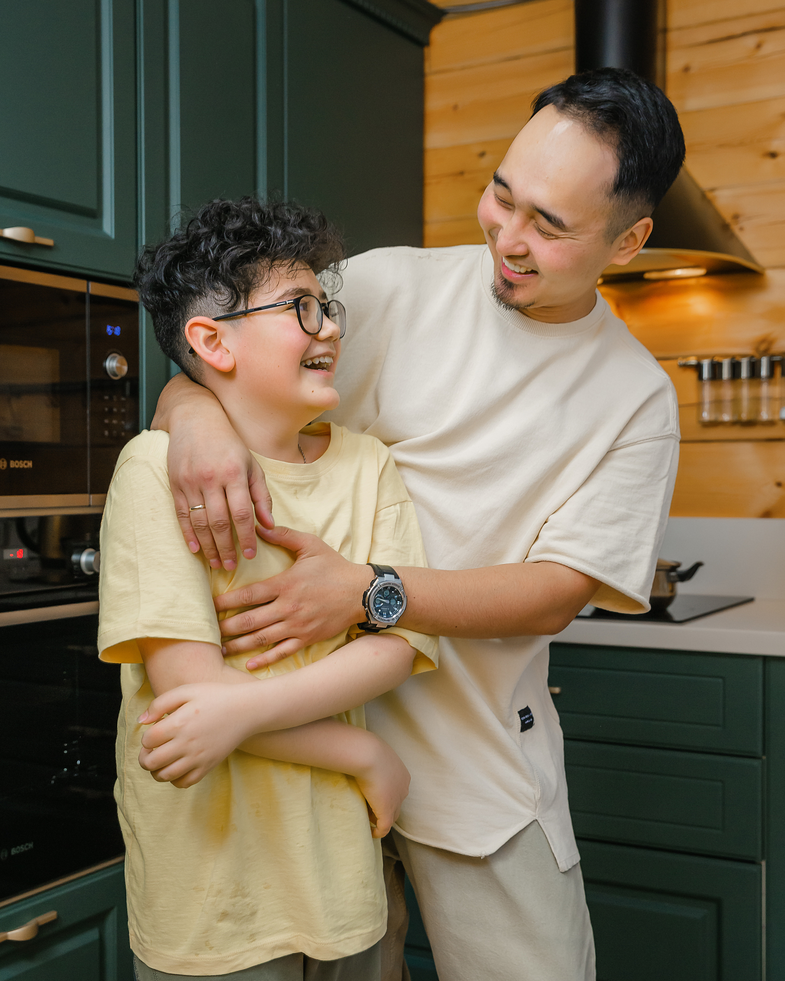 @real_mebel_uu и @umka03. Фотограф и видеограф в Улан-Удэ: Аюна Габагуева и Артём Шаханов