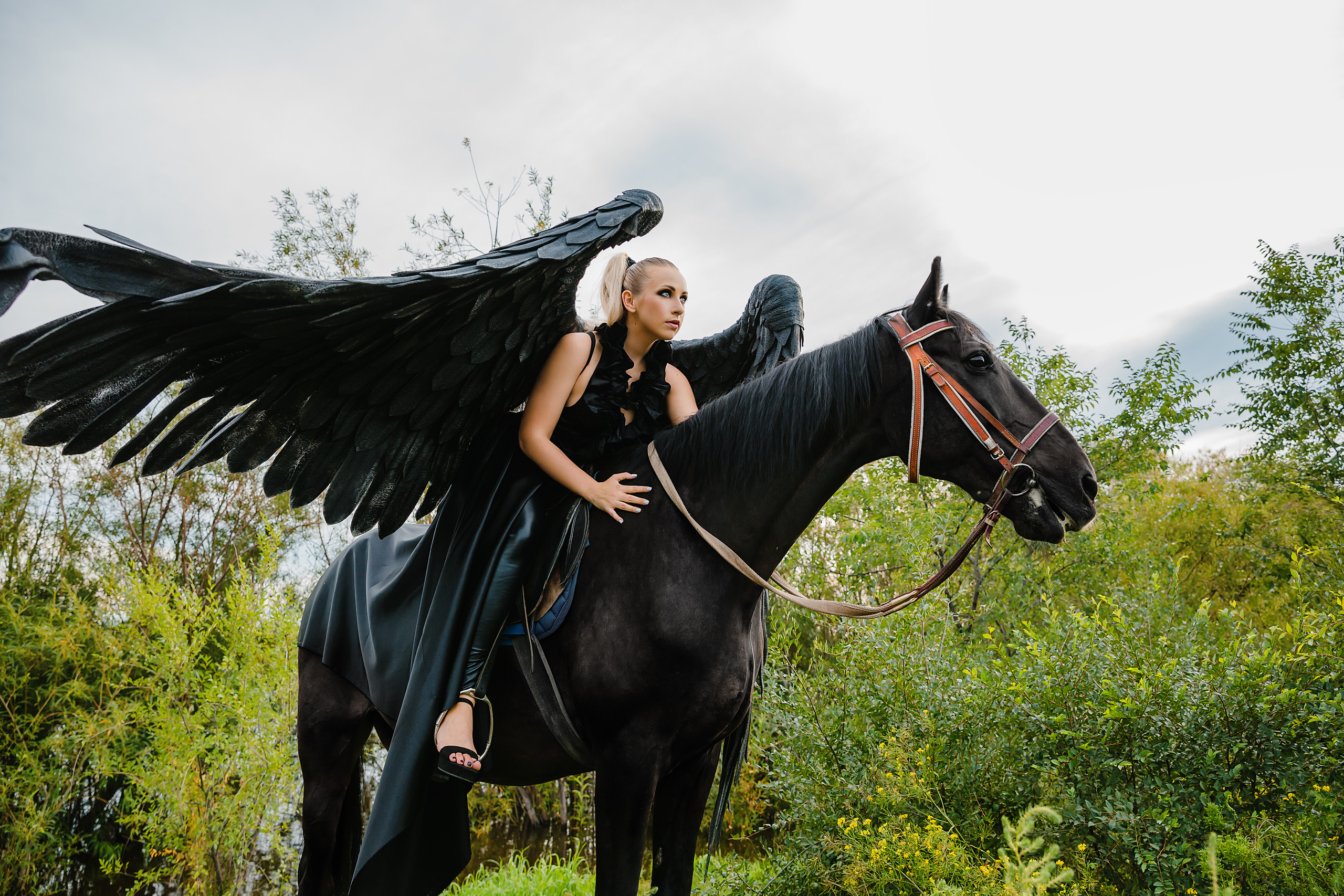 Сказочные истории. Фотограф и видеограф в Улан-Удэ: Аюна Габагуева и Артём Шаханов