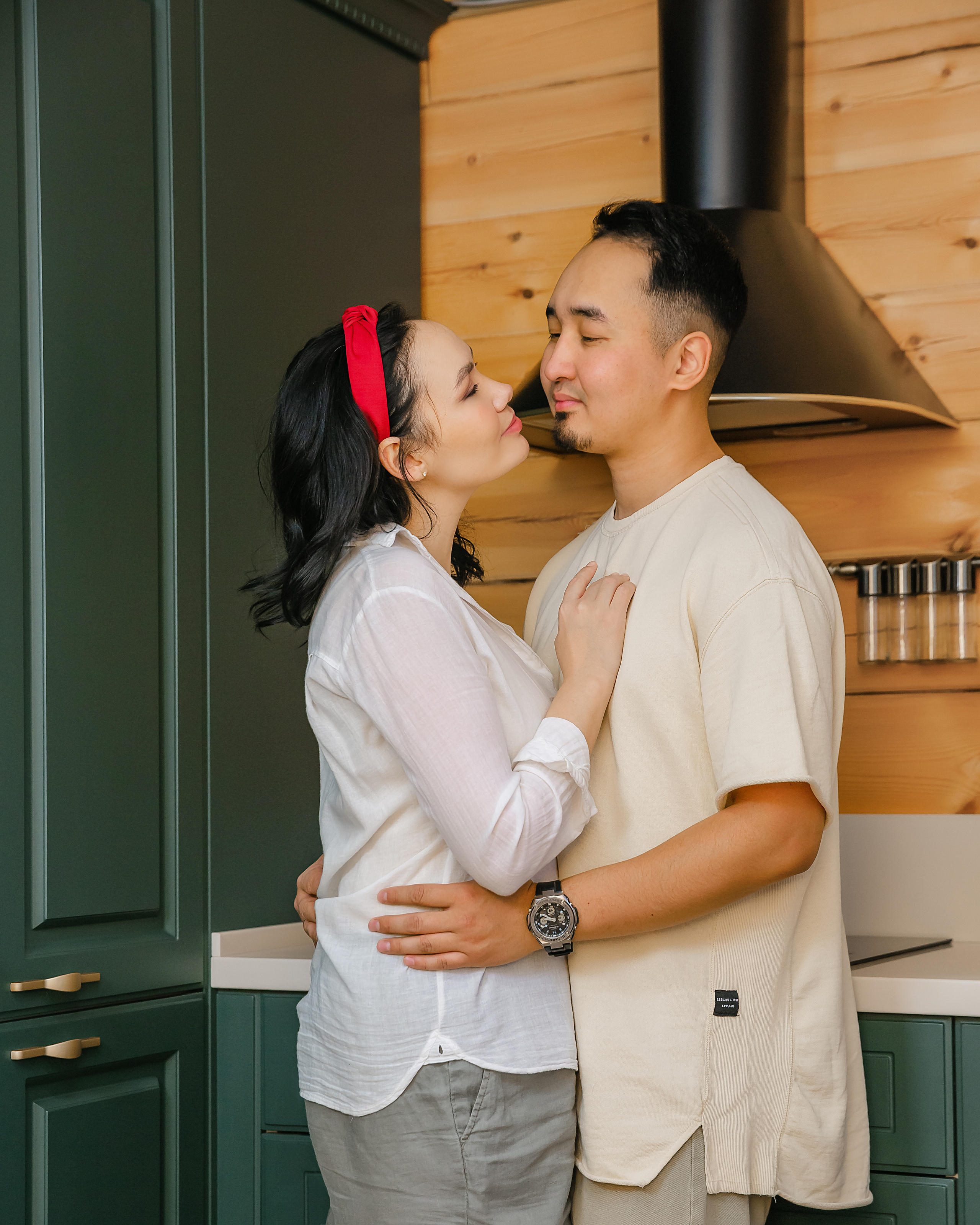 @real_mebel_uu и @umka03. Фотограф и видеограф в Улан-Удэ: Аюна Габагуева и Артём Шаханов