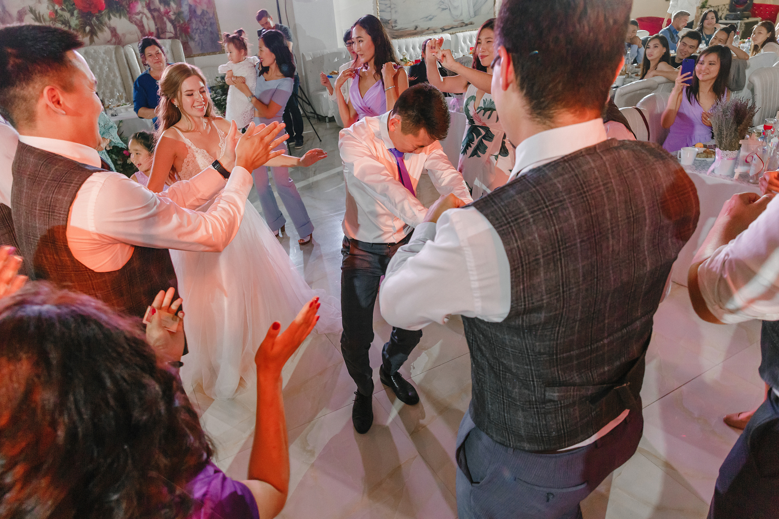 Алина и Михаил. Фотограф и видеограф в Улан-Удэ: Аюна Габагуева и Артём Шаханов