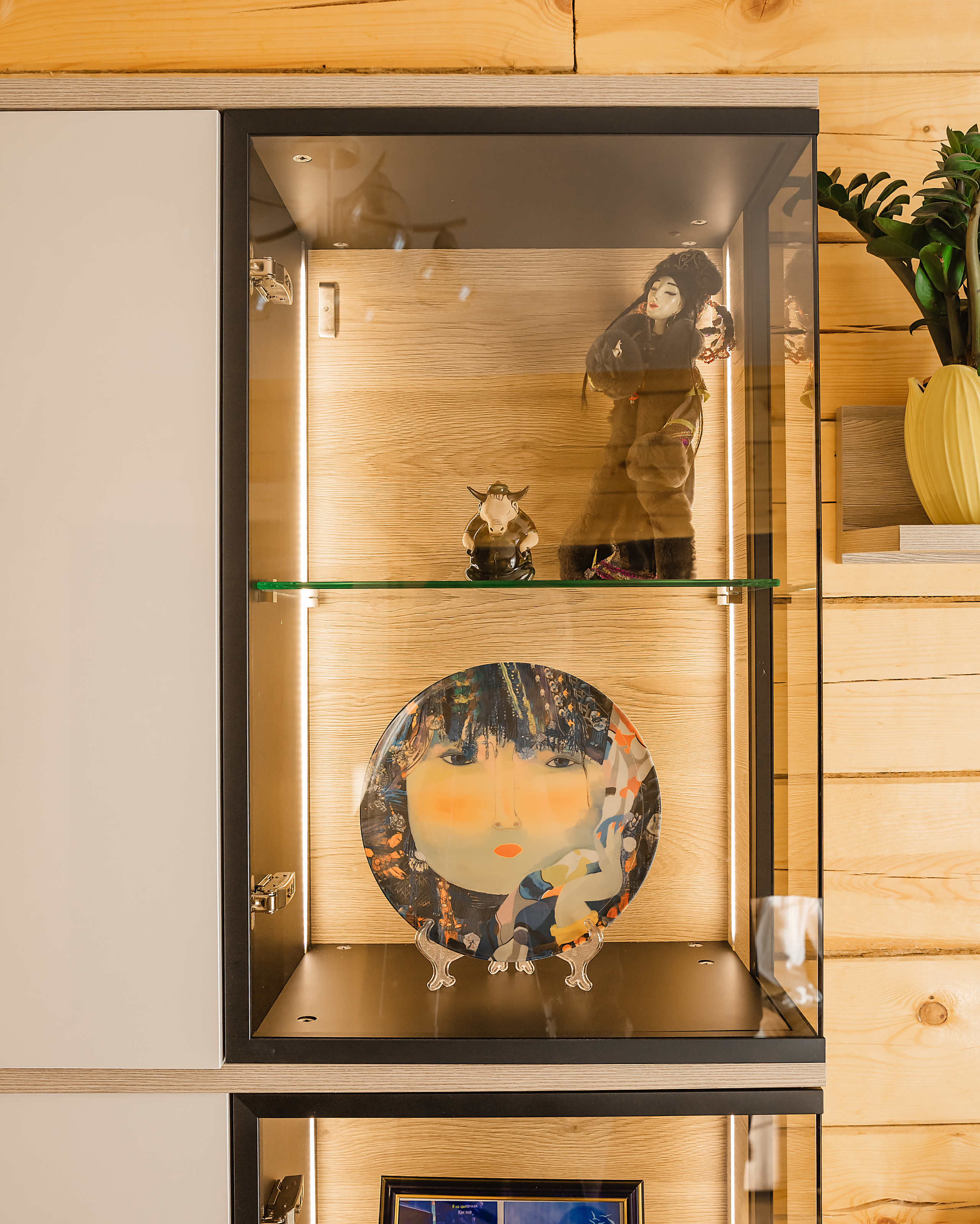 @real_mebel_uu и @umka03. Фотограф и видеограф в Улан-Удэ: Аюна Габагуева и Артём Шаханов