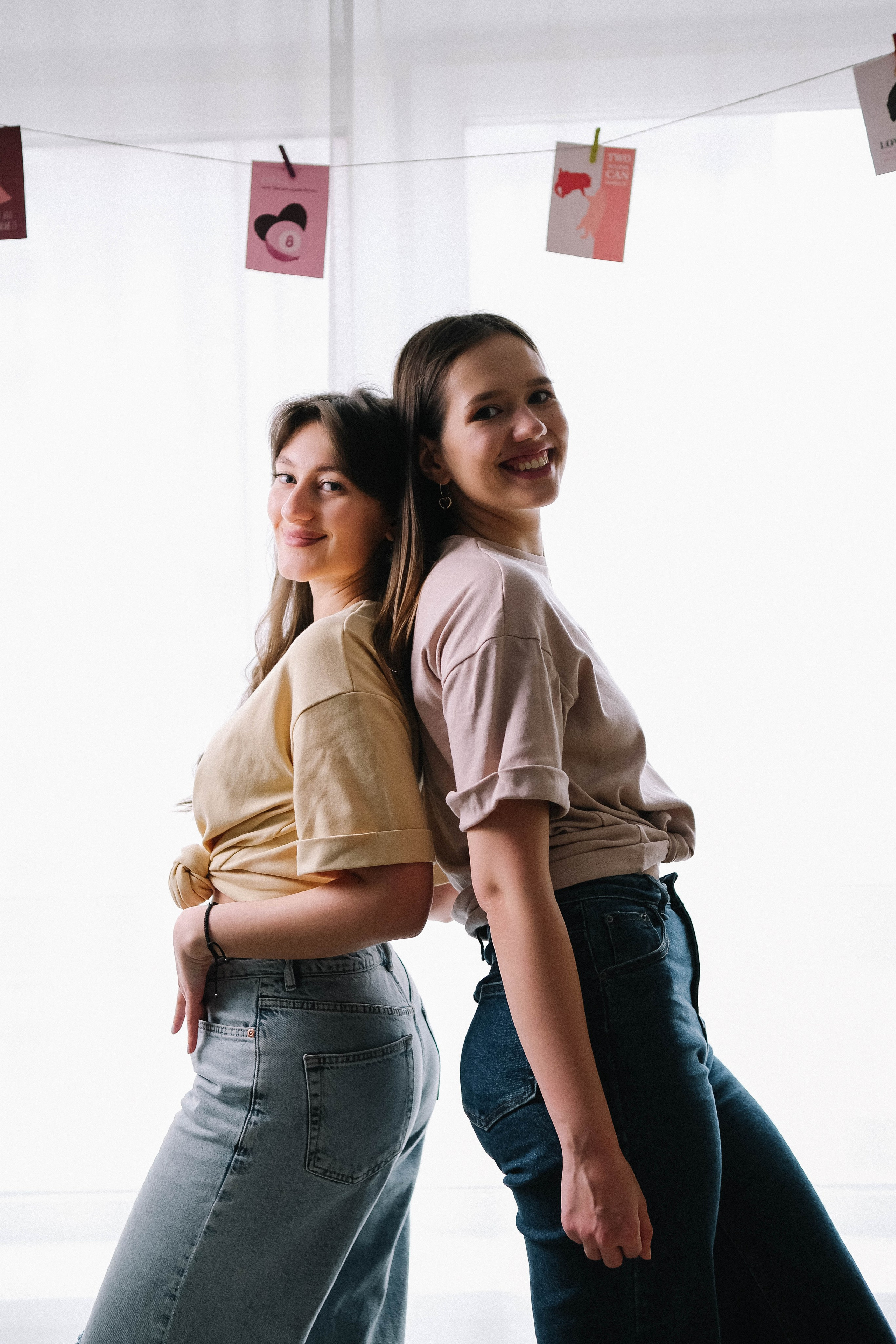 Подружки с малышом. Главная