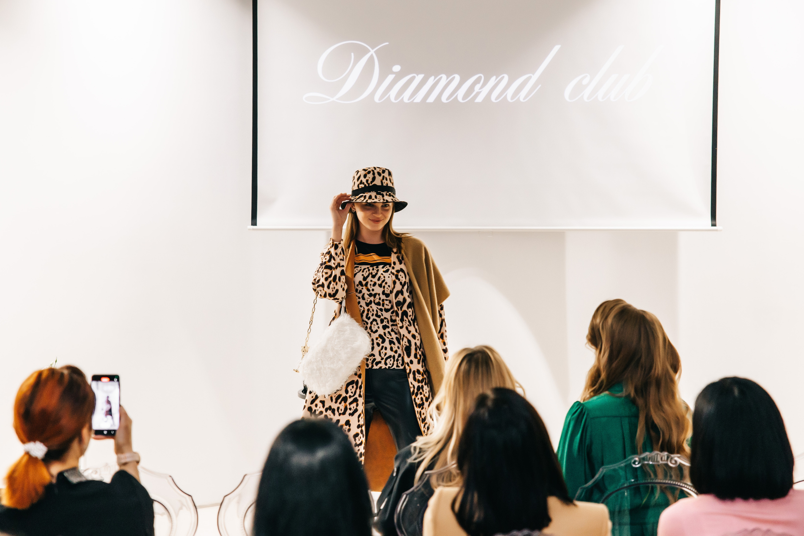 Показ Эпл Даймонт. Свадебный и семейный фотограф в Краснодар, Россия