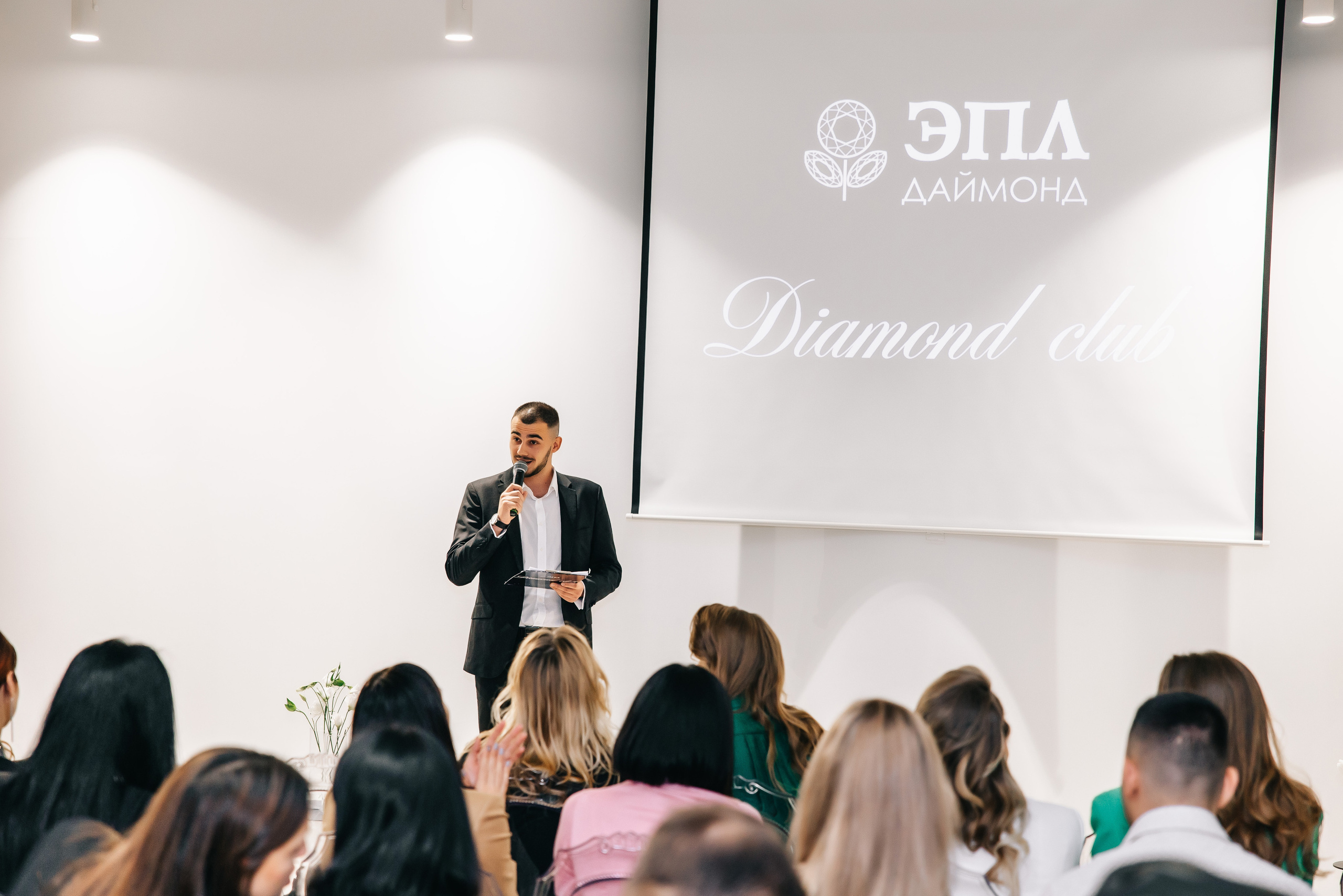 Показ Эпл Даймонт. Свадебный и семейный фотограф в Краснодар, Россия