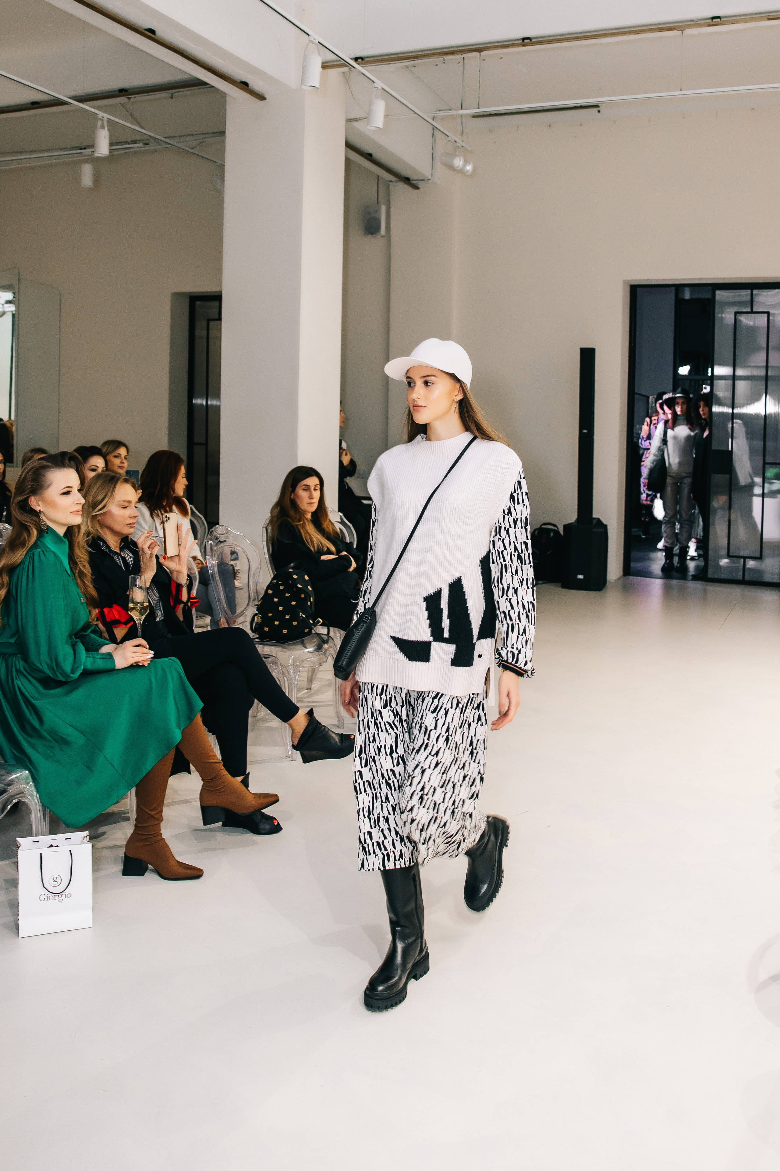 Показ Эпл Даймонт. Свадебный и семейный фотограф в Краснодар, Россия