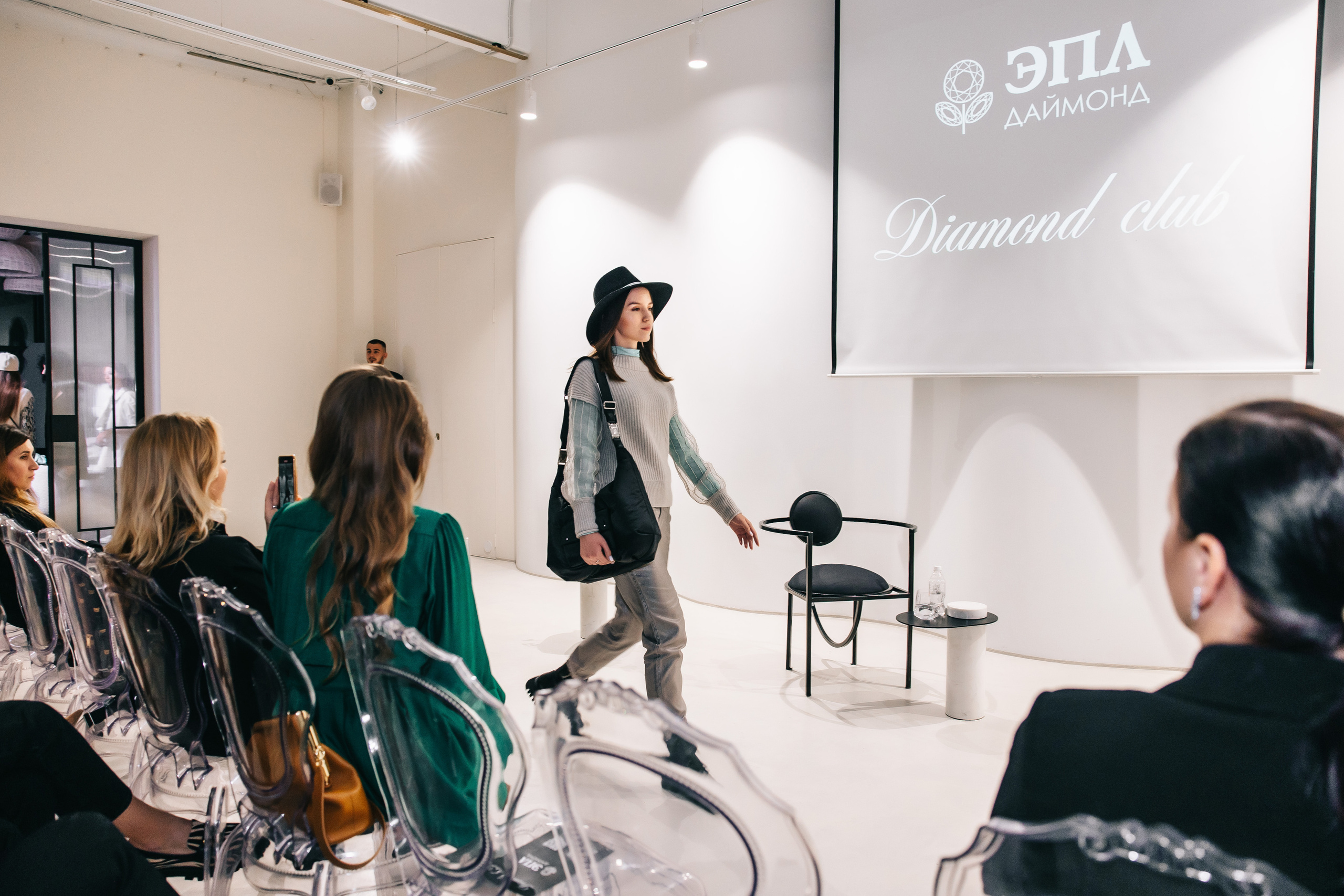 Показ Эпл Даймонт. Свадебный и семейный фотограф в Краснодар, Россия