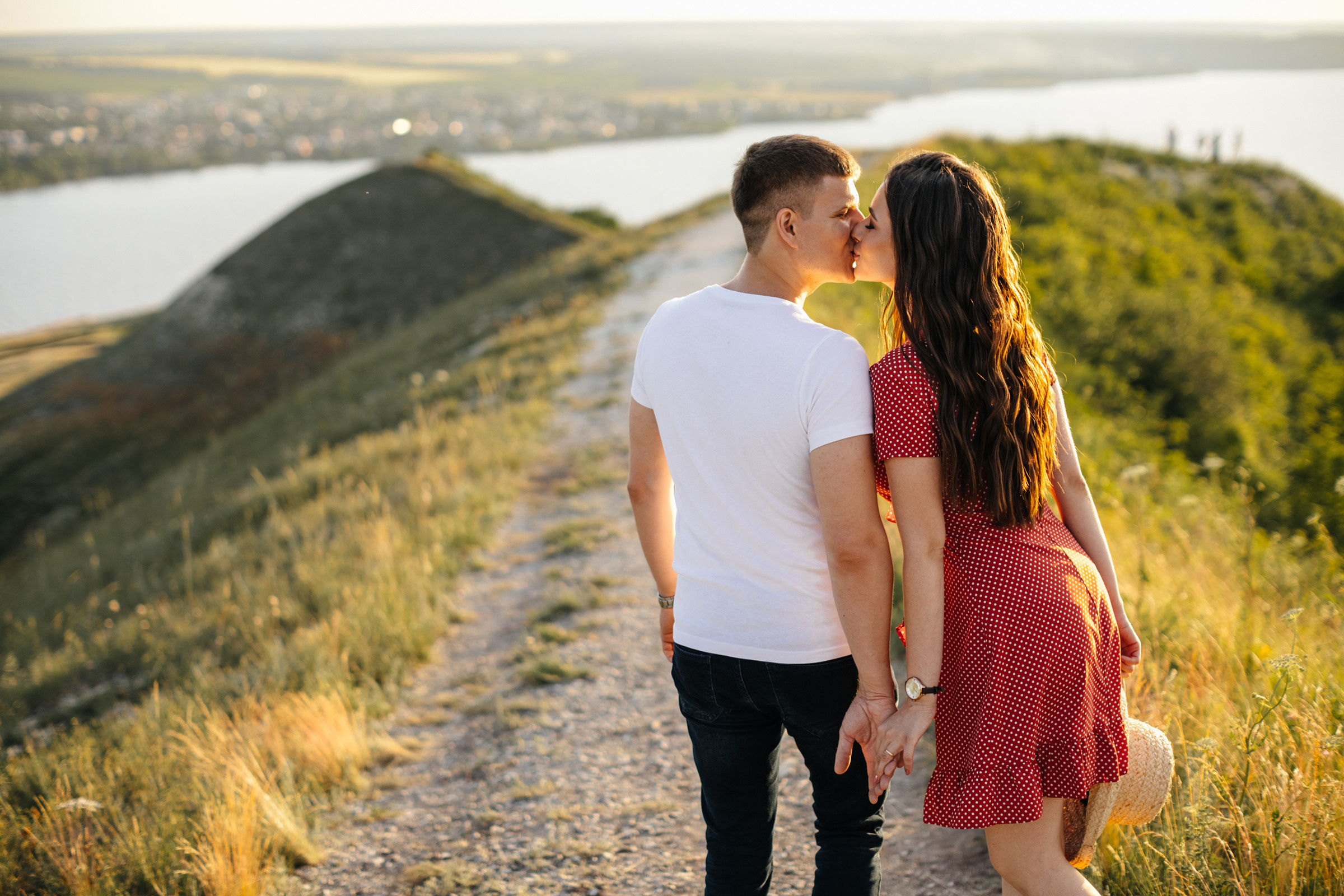 Холмы и бадминтон. Свадебный фотограф в Ульяновске Алексей Китов