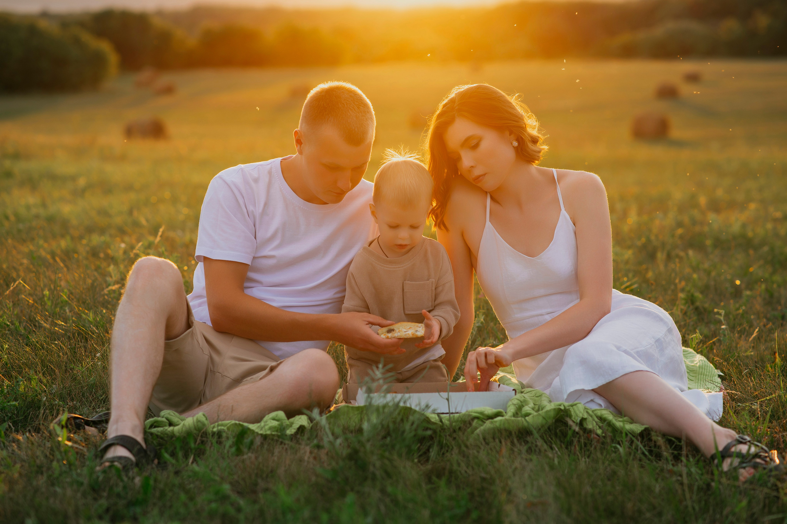 Семейная прогулка на закте. Фотограф Дарья Семина