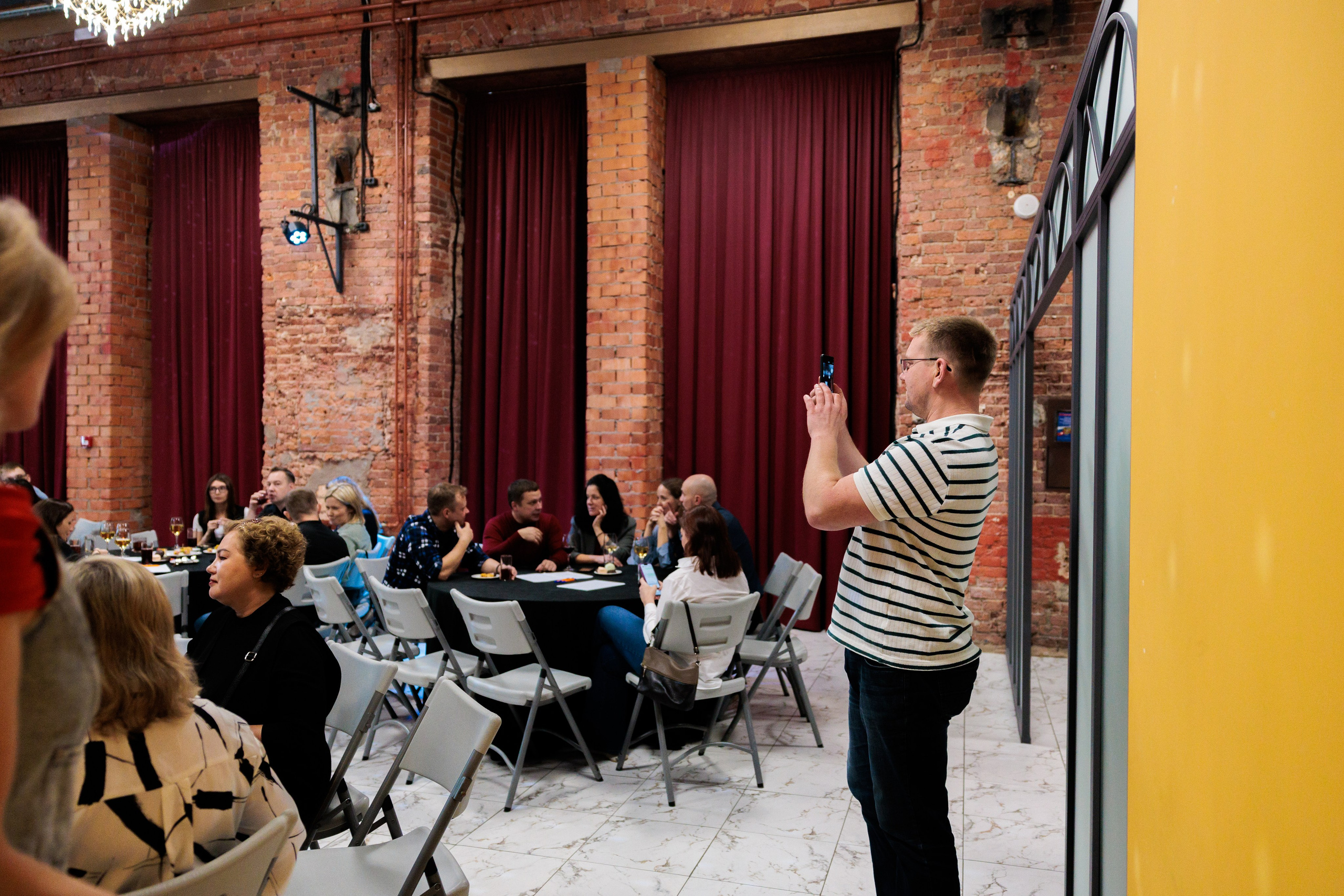 Корпоративный квиз. Репортажный фотограф Санкт-Петербург | Роман Карбышев