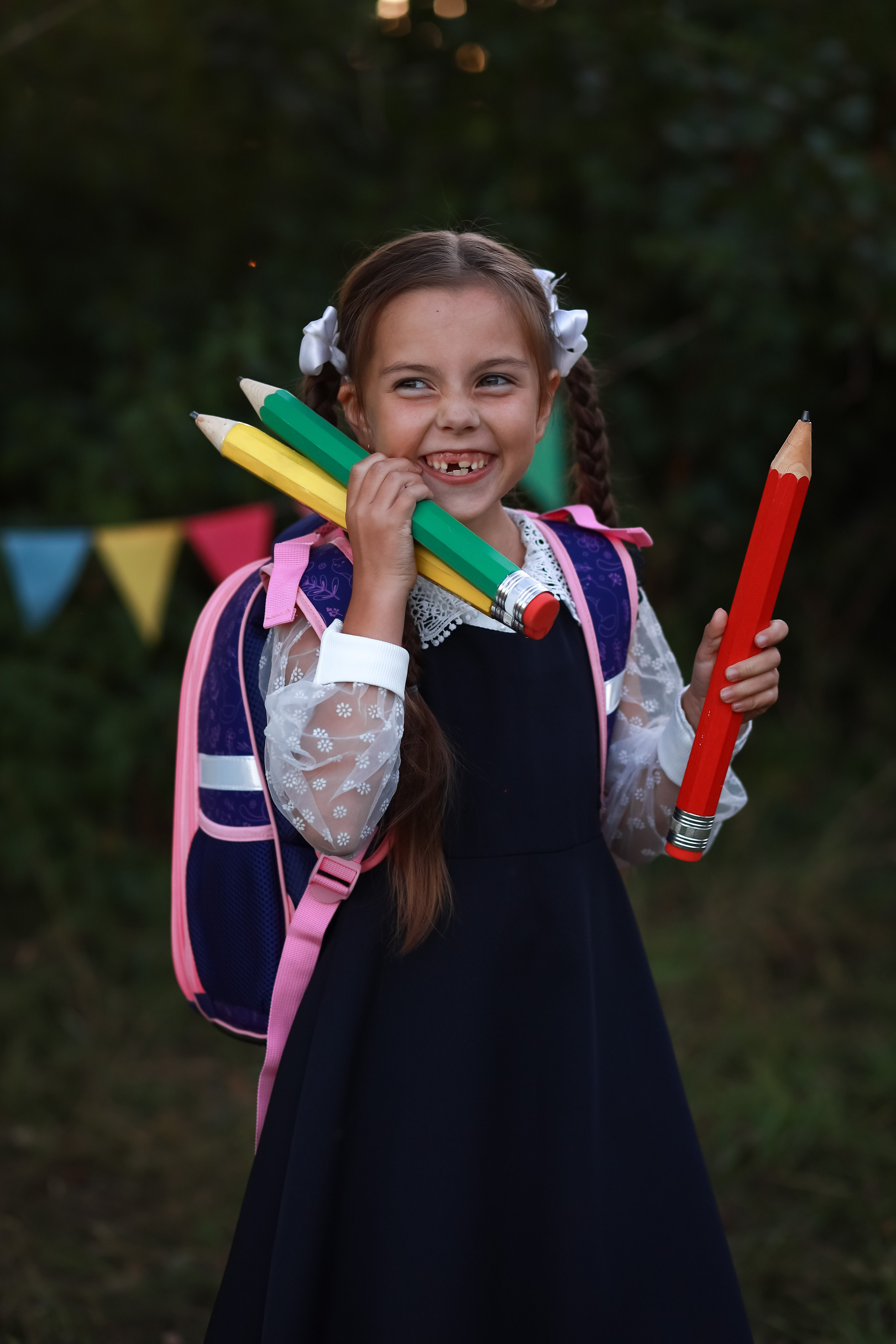 Подготовка к фотосесии «ЗДРАВСТВУЙ, ШКОЛА»