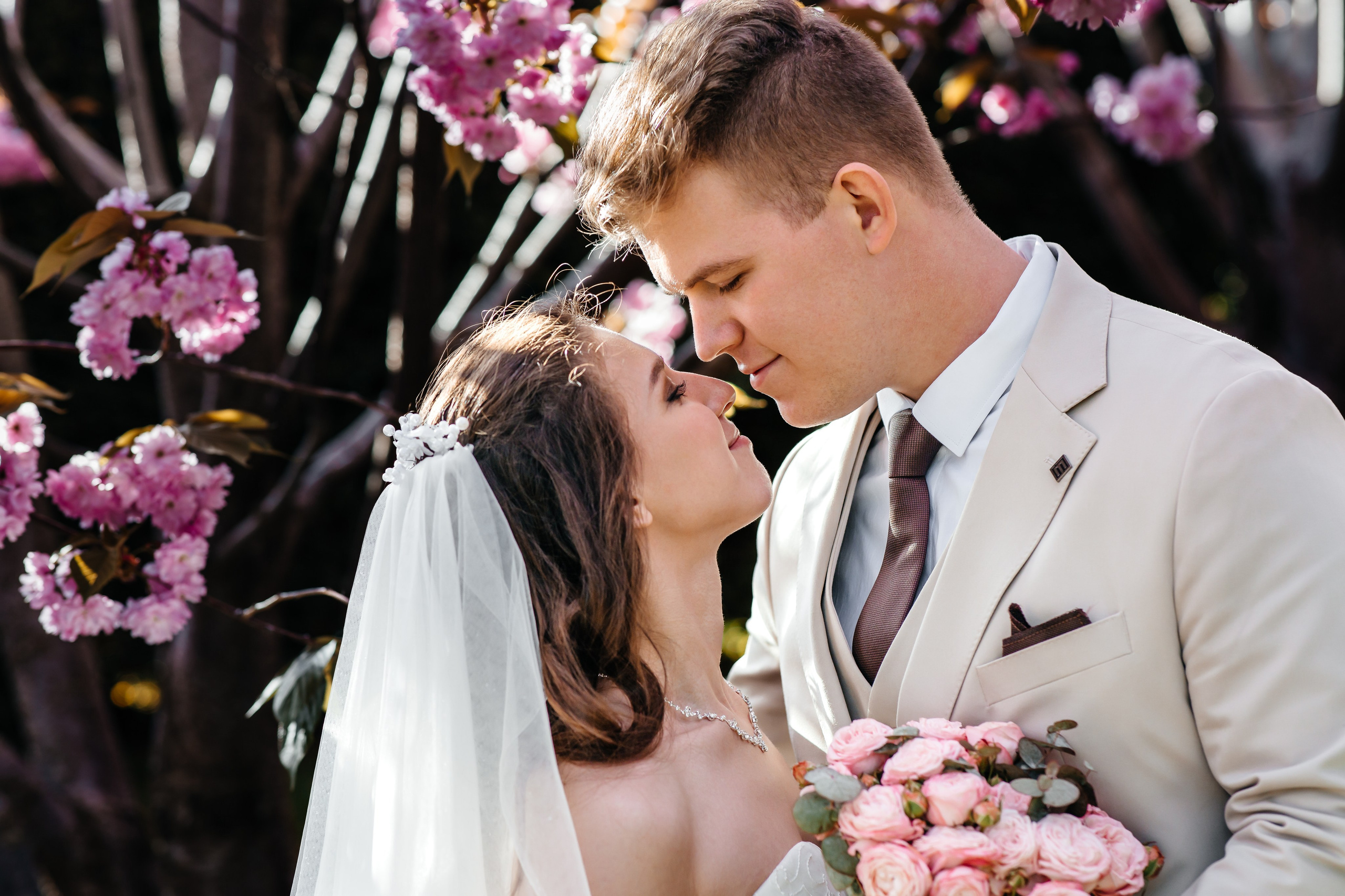 Сакура в Японском саду. Анонс свадьбы для Никиты и Марины. Свадебный фотограф в Крыму и Севастополе Ольга Баскакова