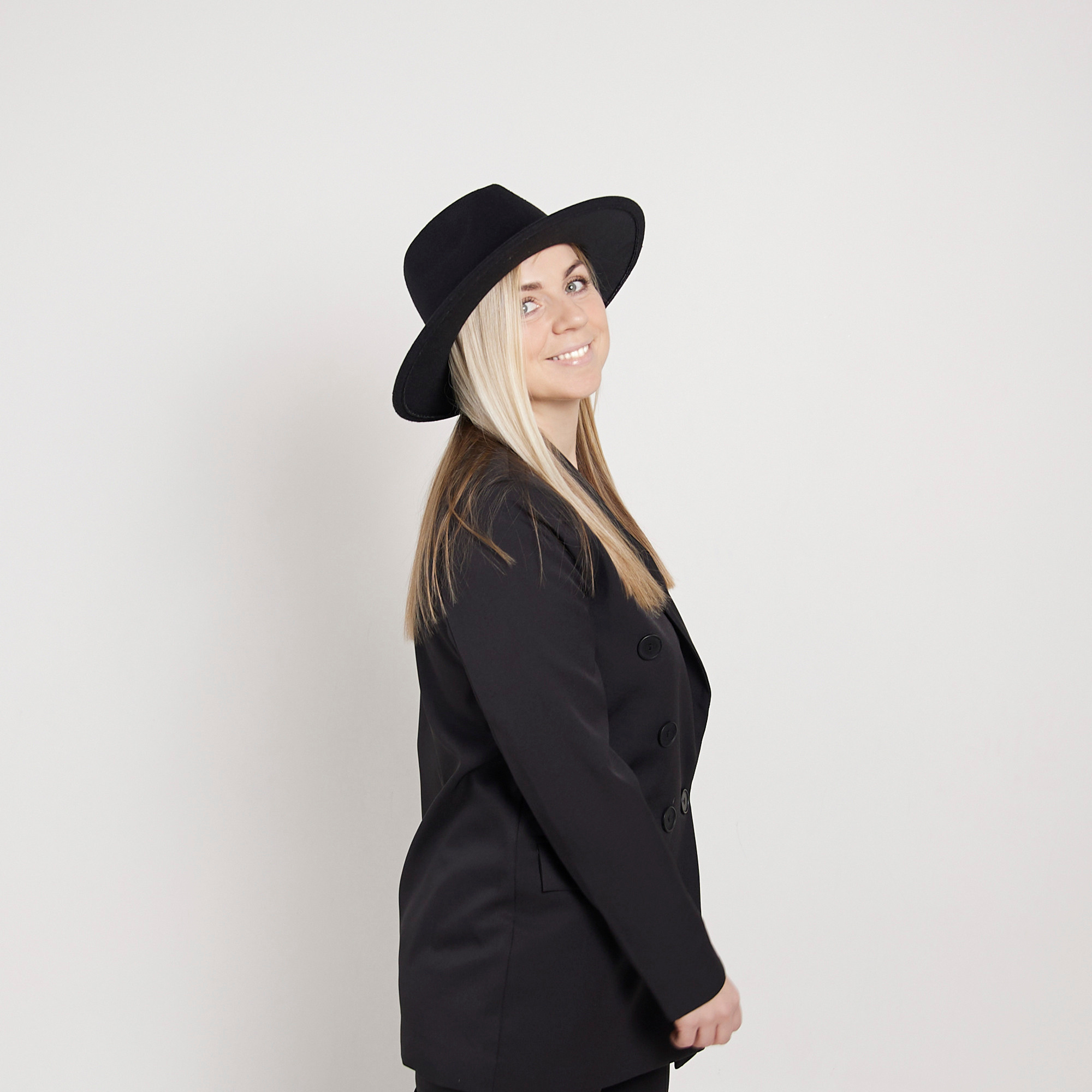 Владивосток, индивидуальная фотосессия, фотосессия, фото, фотосессия для девушки, поза, позировка, фотография, женский портрет, дальний восток, портрет, казачий стан, студия BigBlik