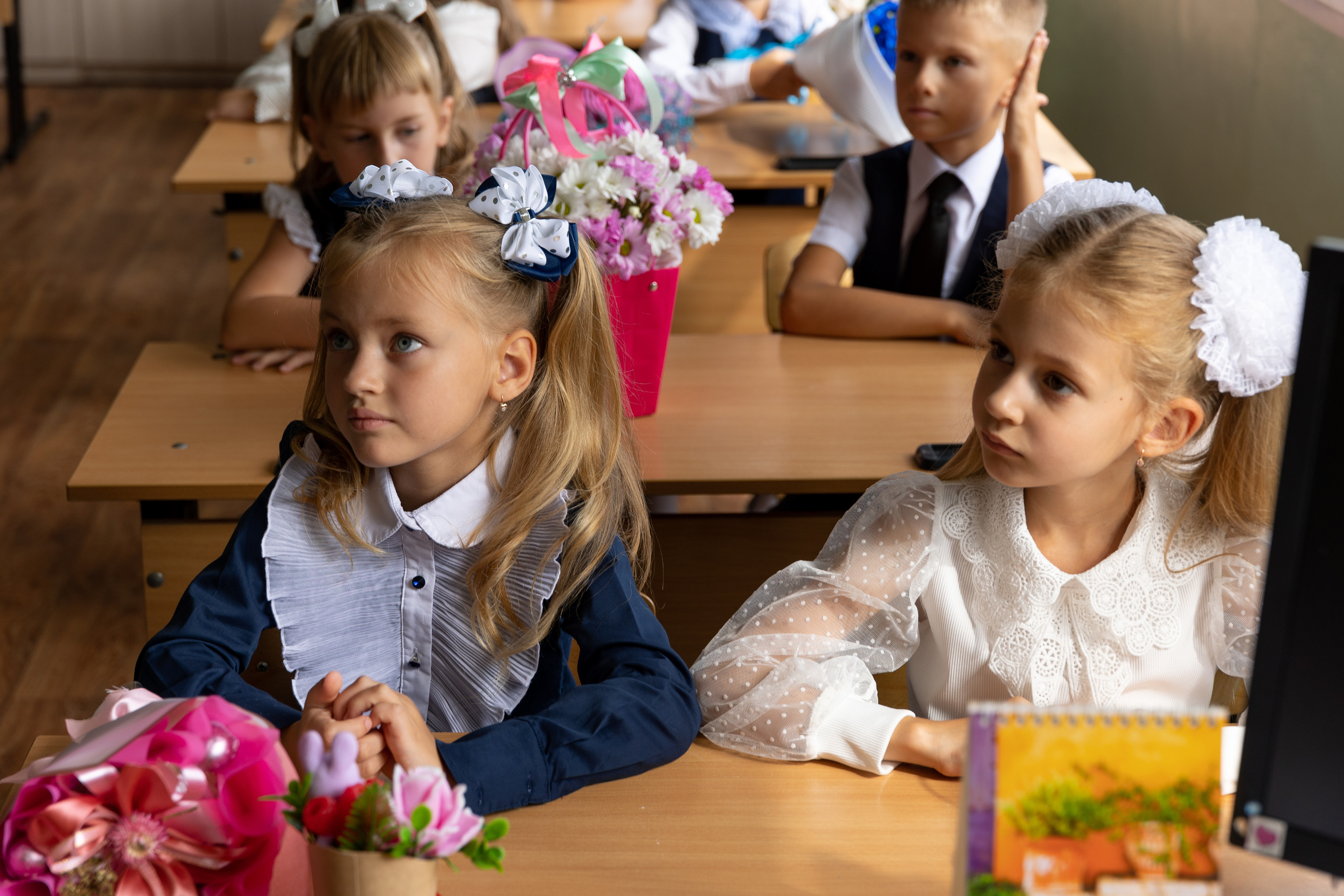  Портрет школьника для Выпускного Альбома, Владивосток, Идея для групповой фотографии, групповой снимок. школьная, фотосессия, выпускной, альбом, владивосток, приморский, край, современные, выпускные, альбомы, дальний, восток, портрет, школа, фотосессия, девушка, парень, ученик, школьник, фотограф, линейка, 1 сентября, 1 класс