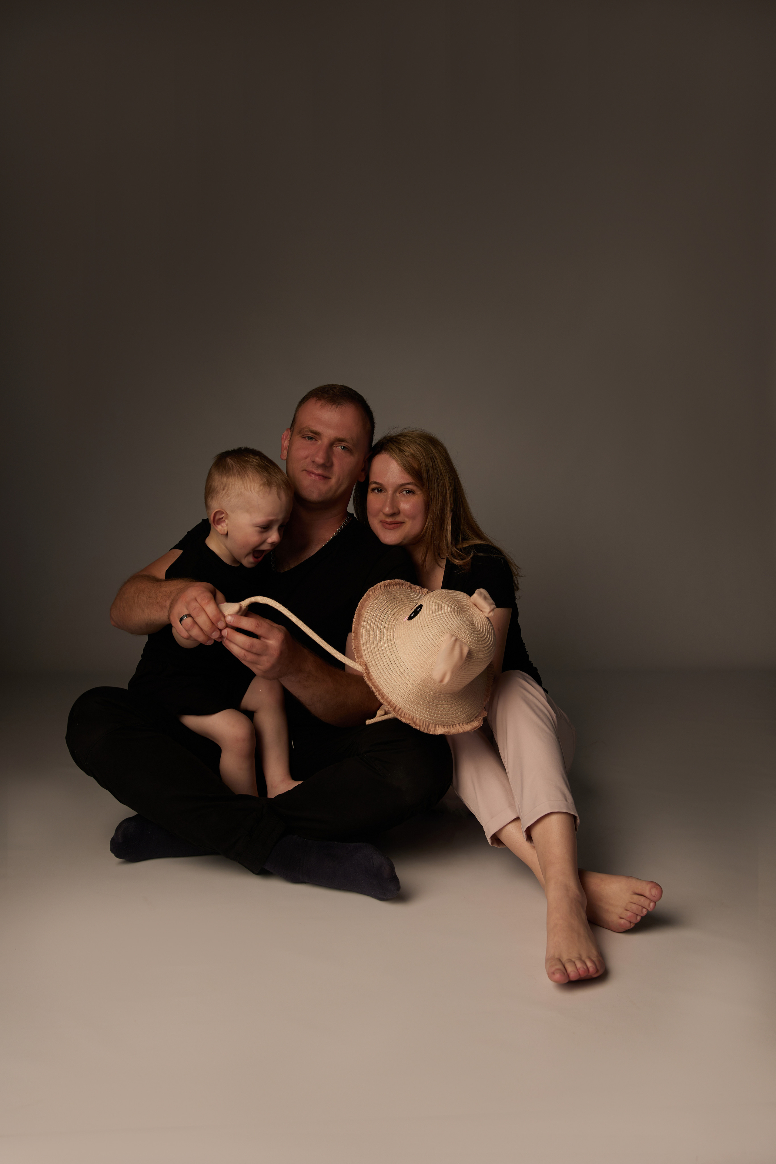 Семейная съемка в студии NoName. Выпускные альбомы во Владивостоке