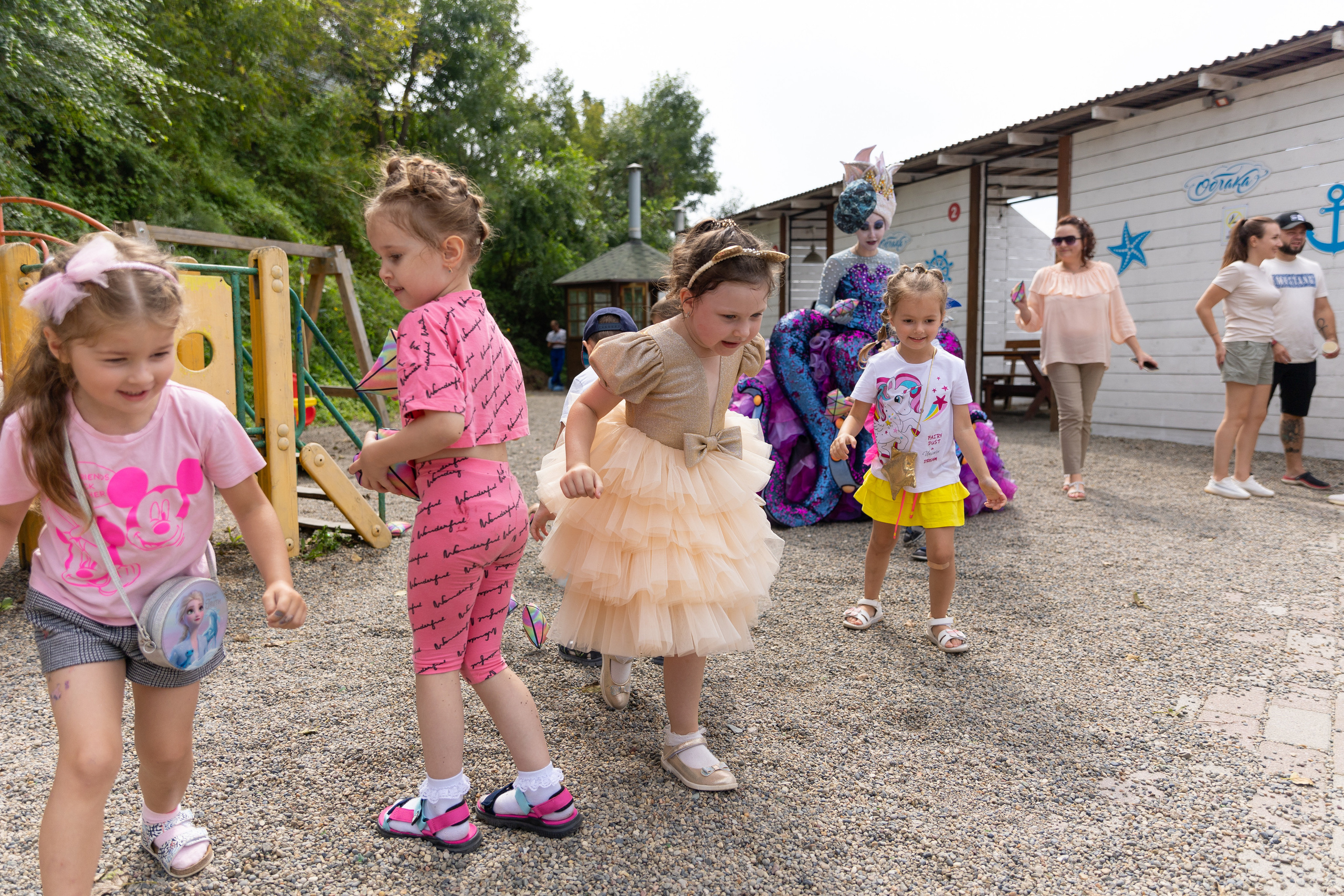 День рождение в беседках Облака. Выпускные альбомы во Владивостоке