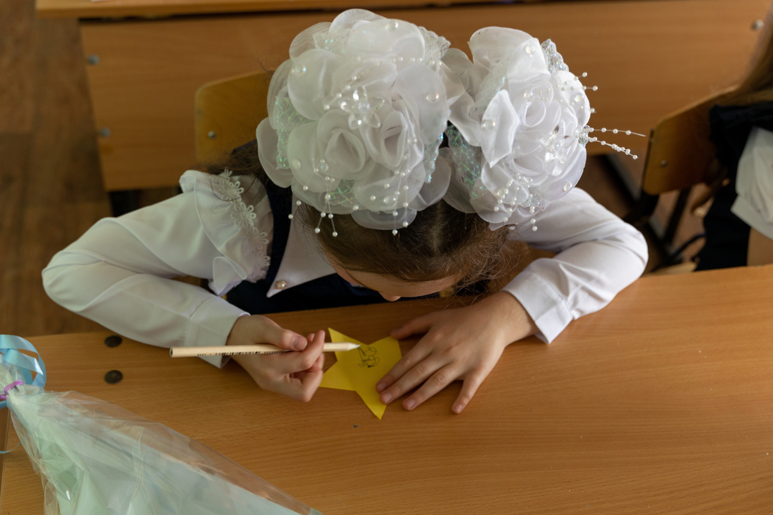  Портрет школьника для Выпускного Альбома, Владивосток, Идея для групповой фотографии, групповой снимок. школьная, фотосессия, выпускной, альбом, владивосток, приморский, край, современные, выпускные, альбомы, дальний, восток, портрет, школа, фотосессия, девушка, парень, ученик, школьник, фотограф, линейка, 1 сентября, 1 класс