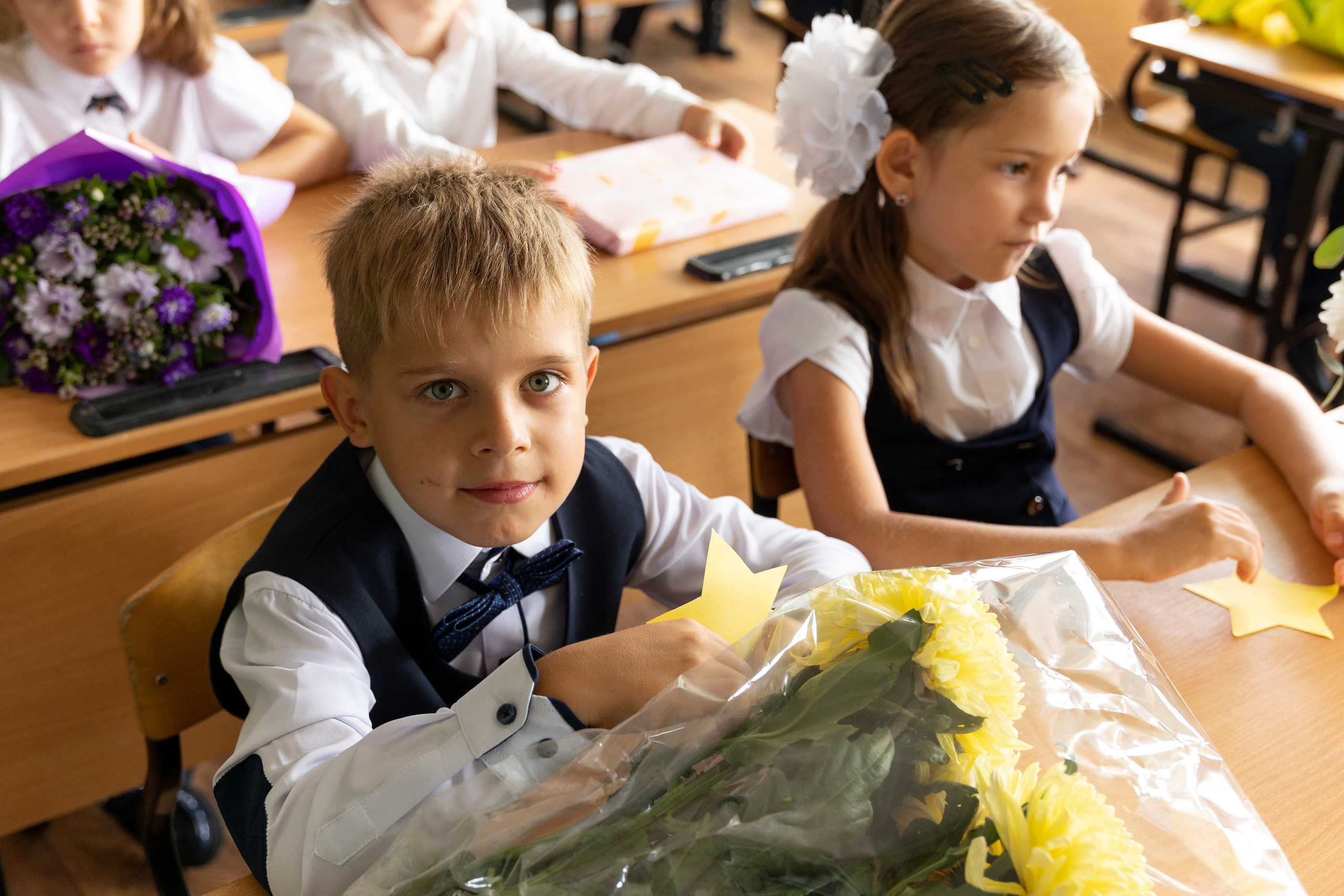  Портрет школьника для Выпускного Альбома, Владивосток, Идея для групповой фотографии, групповой снимок. школьная, фотосессия, выпускной, альбом, владивосток, приморский, край, современные, выпускные, альбомы, дальний, восток, портрет, школа, фотосессия, девушка, парень, ученик, школьник, фотограф, линейка, 1 сентября, 1 класс