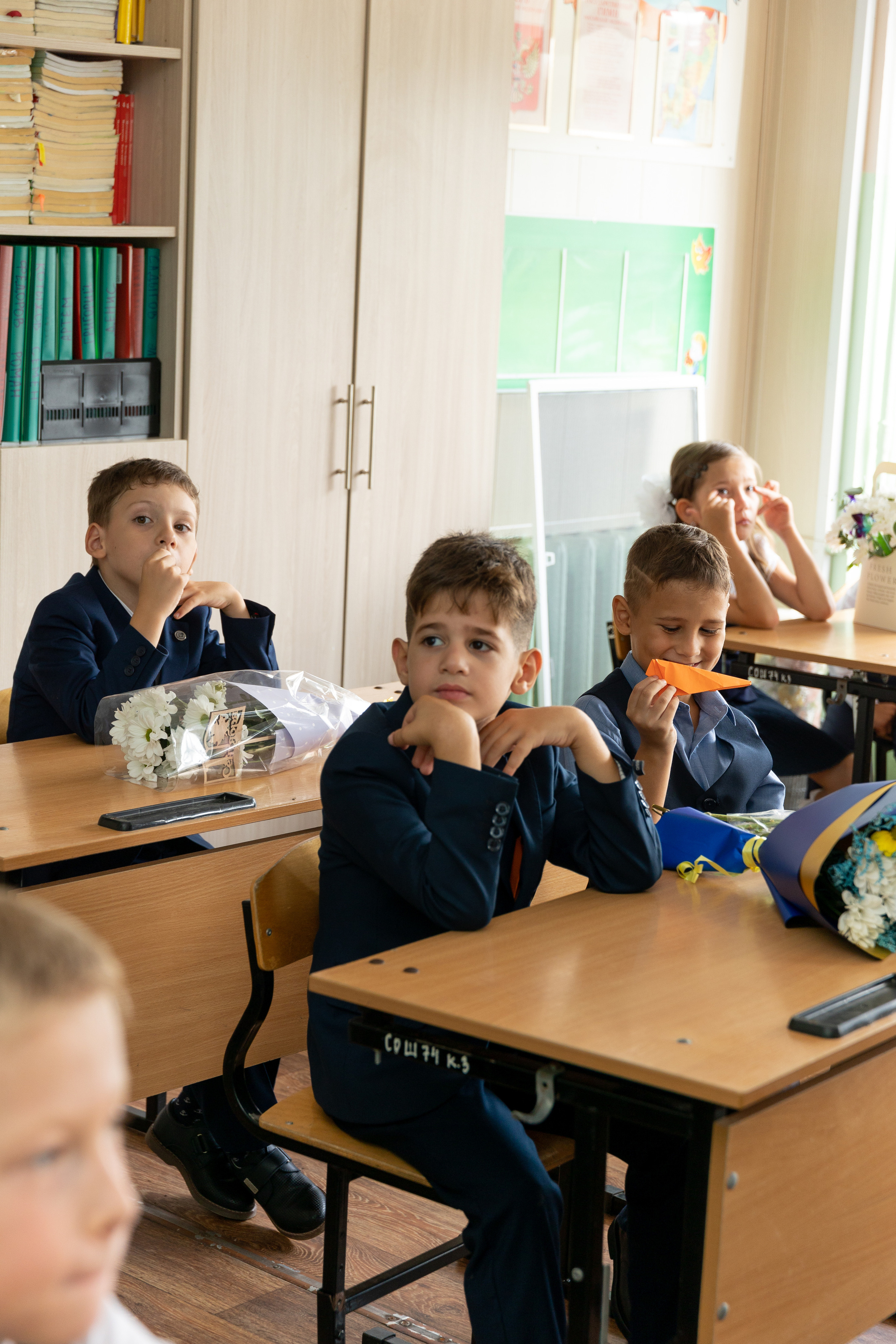  Портрет школьника для Выпускного Альбома, Владивосток, Идея для групповой фотографии, групповой снимок. школьная, фотосессия, выпускной, альбом, владивосток, приморский, край, современные, выпускные, альбомы, дальний, восток, портрет, школа, фотосессия, девушка, парень, ученик, школьник, фотограф, линейка, 1 сентября, 1 класс