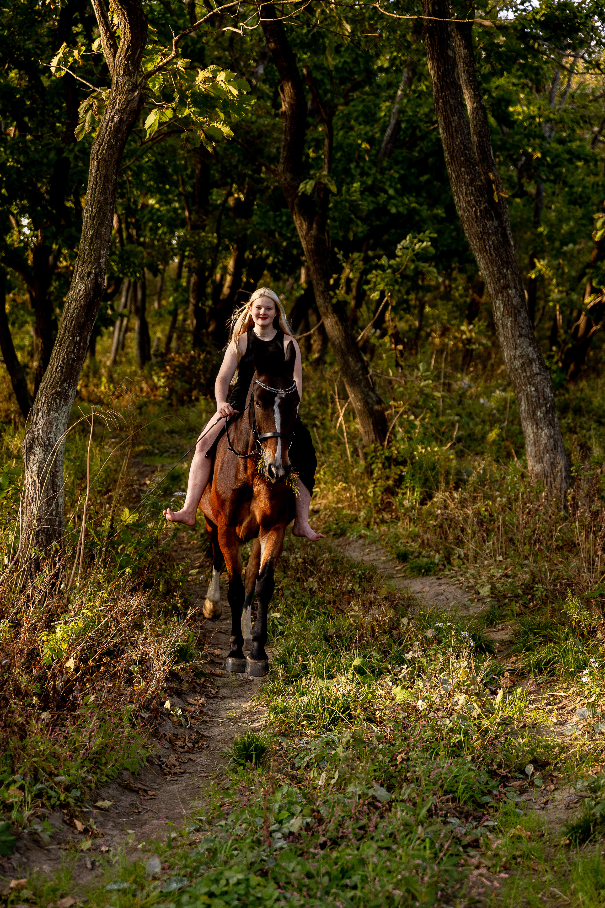 Владивосток, индивидуальная фотосессия, фотосессия, фото, фотосессия для девушки, поза, позировка, фотография, женский портрет, дальний восток, портрет, казачий стан, фотосессия с лошадью, фотосессия с лошадьми, фото с лошадью