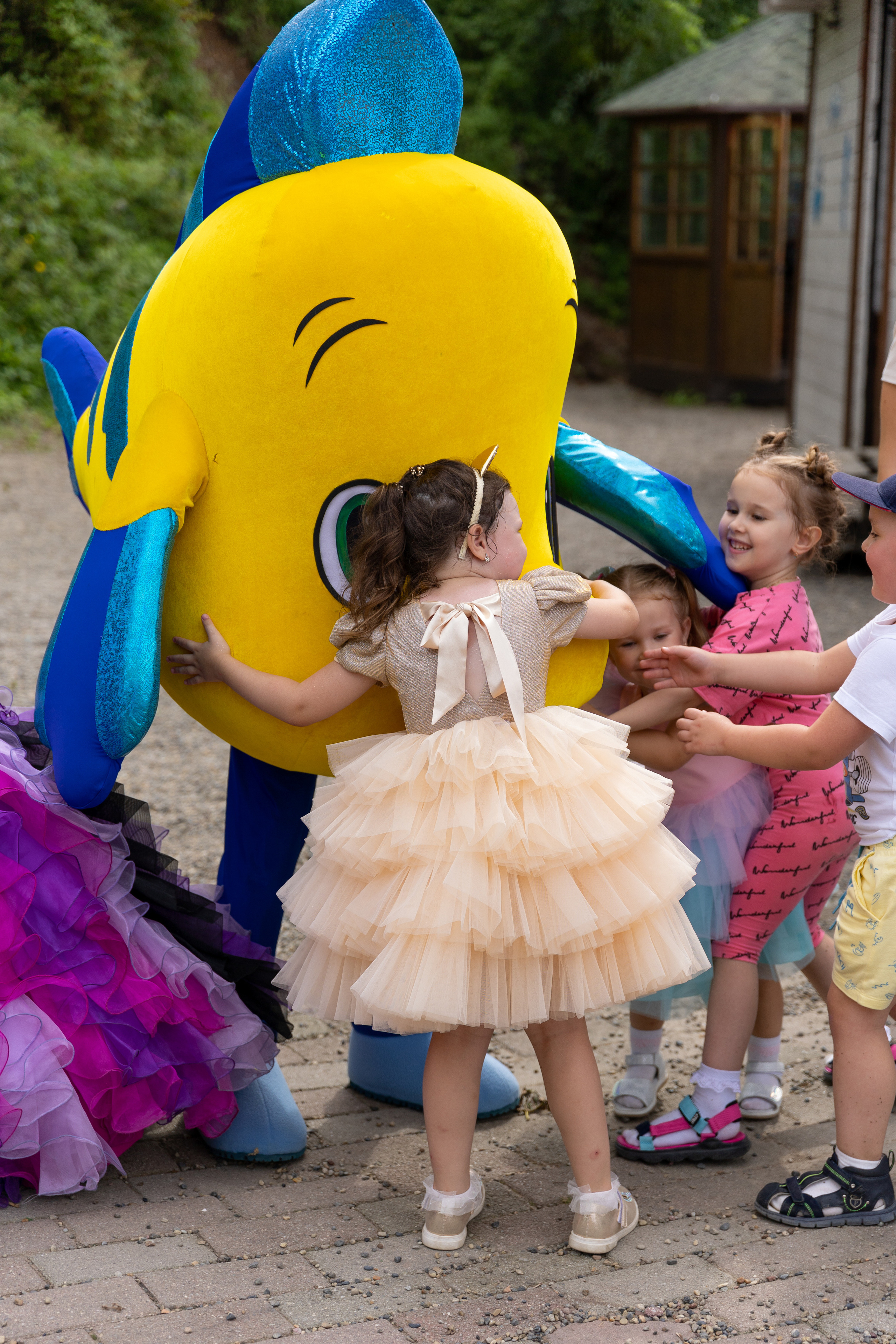 День рождение в беседках Облака. Выпускные альбомы во Владивостоке