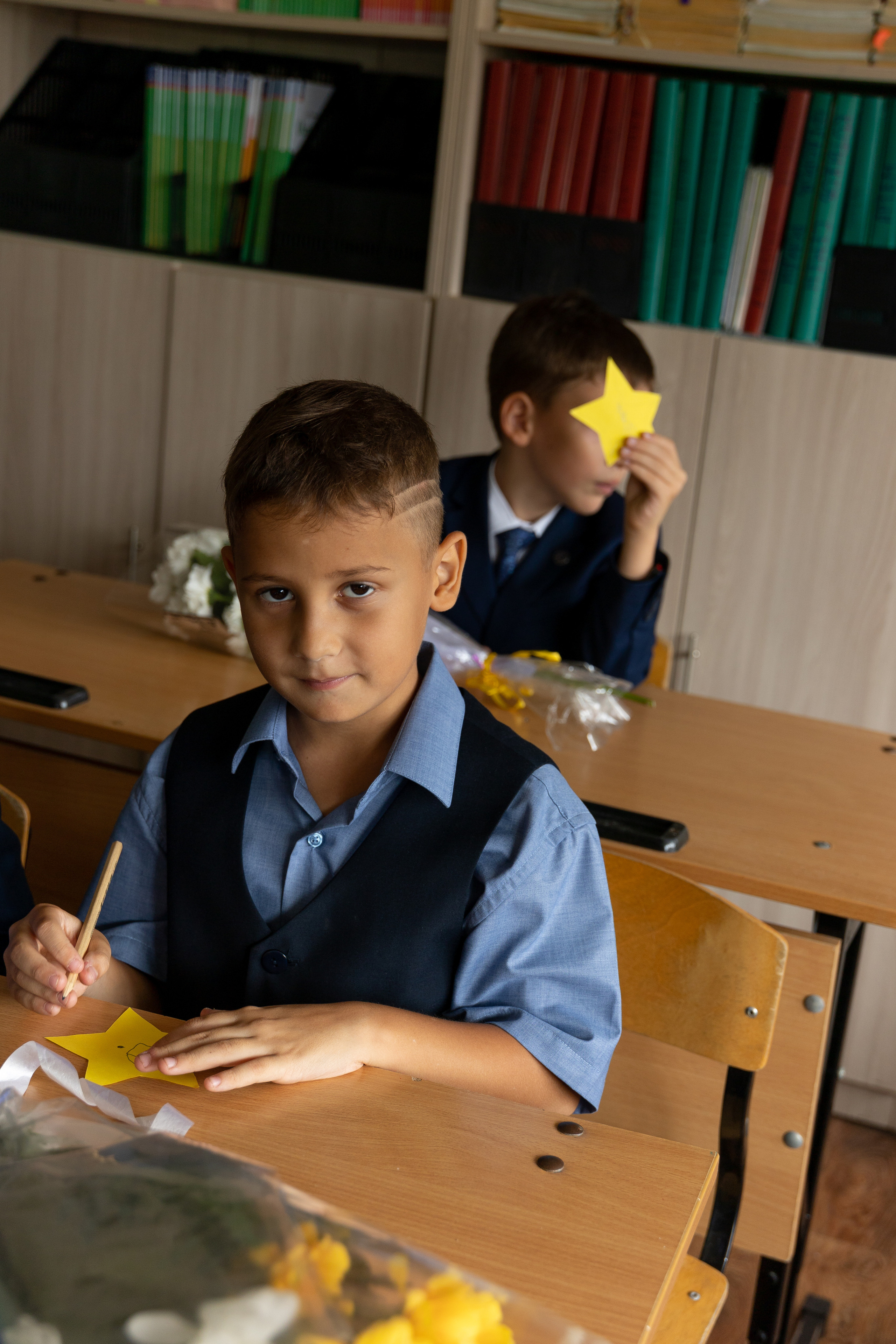  Портрет школьника для Выпускного Альбома, Владивосток, Идея для групповой фотографии, групповой снимок. школьная, фотосессия, выпускной, альбом, владивосток, приморский, край, современные, выпускные, альбомы, дальний, восток, портрет, школа, фотосессия, девушка, парень, ученик, школьник, фотограф, линейка, 1 сентября, 1 класс
