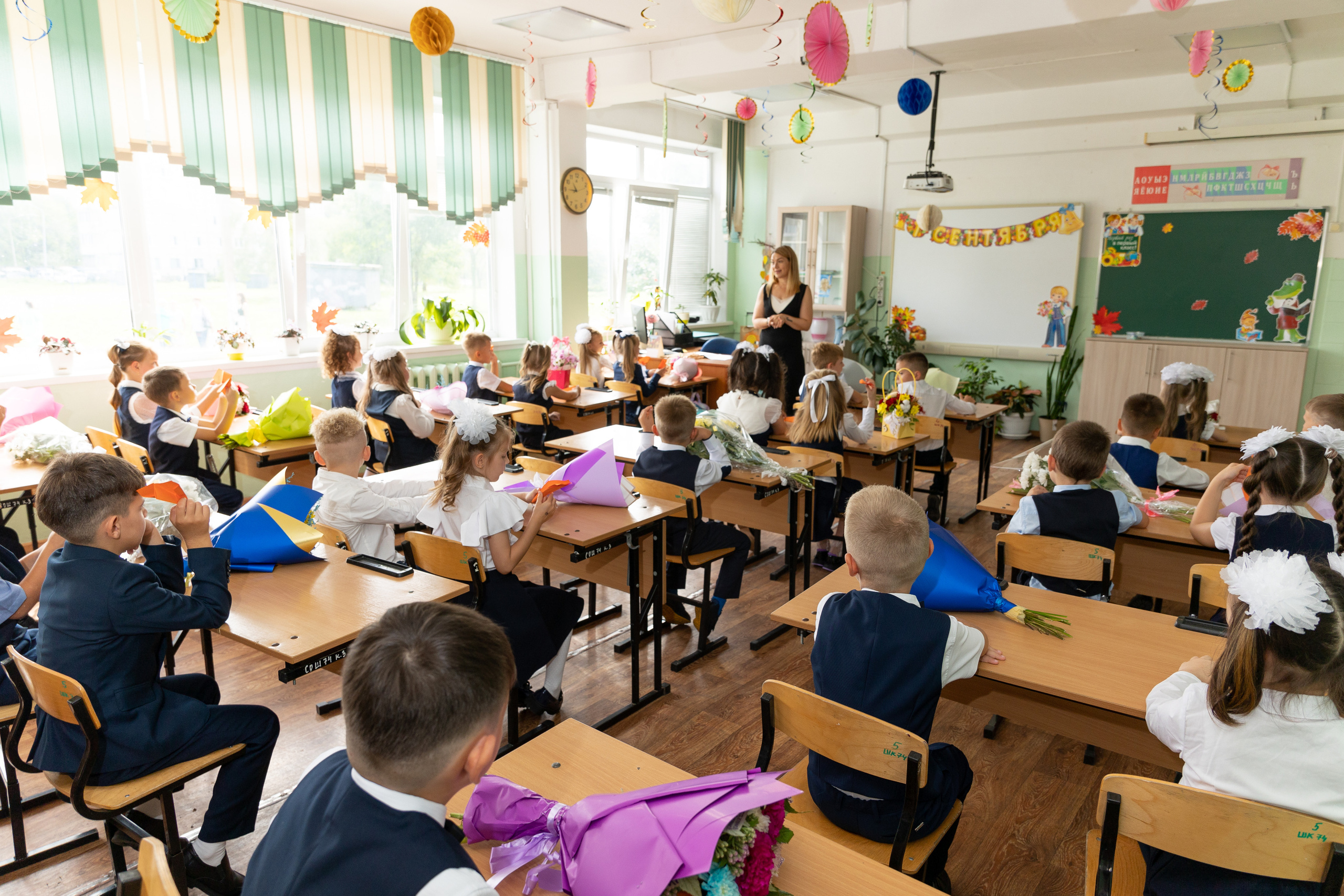 1 сентября 1 класс школа 74. Выпускные альбомы во Владивостоке