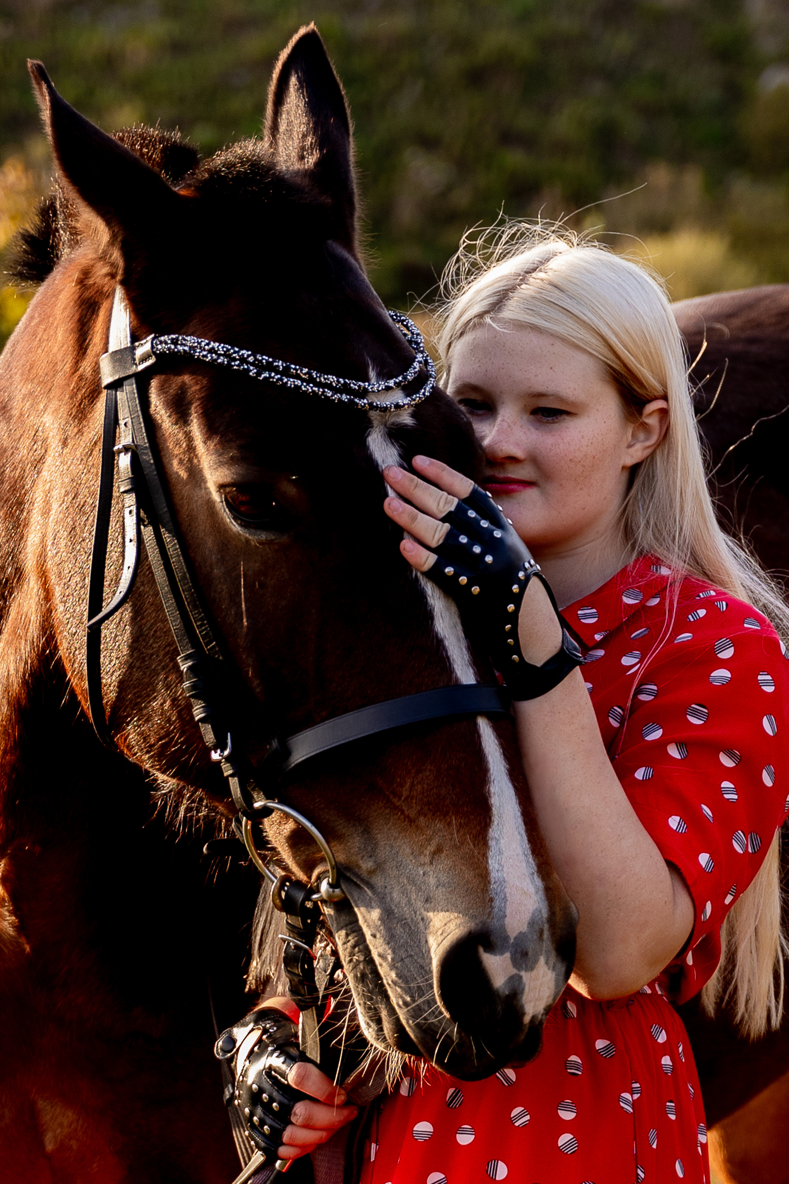 Владивосток, индивидуальная фотосессия, фотосессия, фото, фотосессия для девушки, поза, позировка, фотография, женский портрет, дальний восток, портрет, казачий стан, фотосессия с лошадью, фотосессия с лошадьми, фото с лошадью