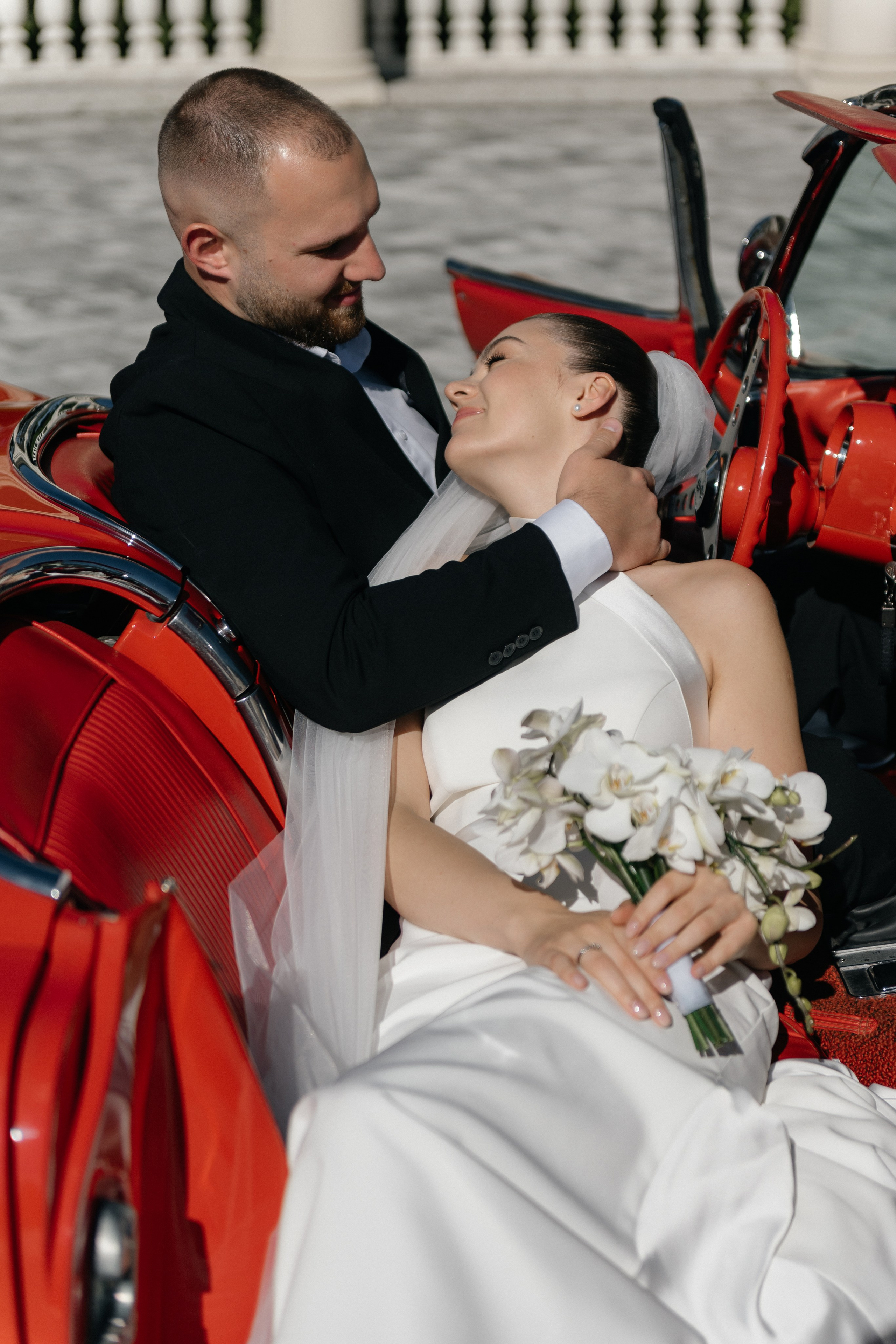 Wedding day in VERSAL PARK. Wedding PHOTOGRAPHER Andrew Vnukov