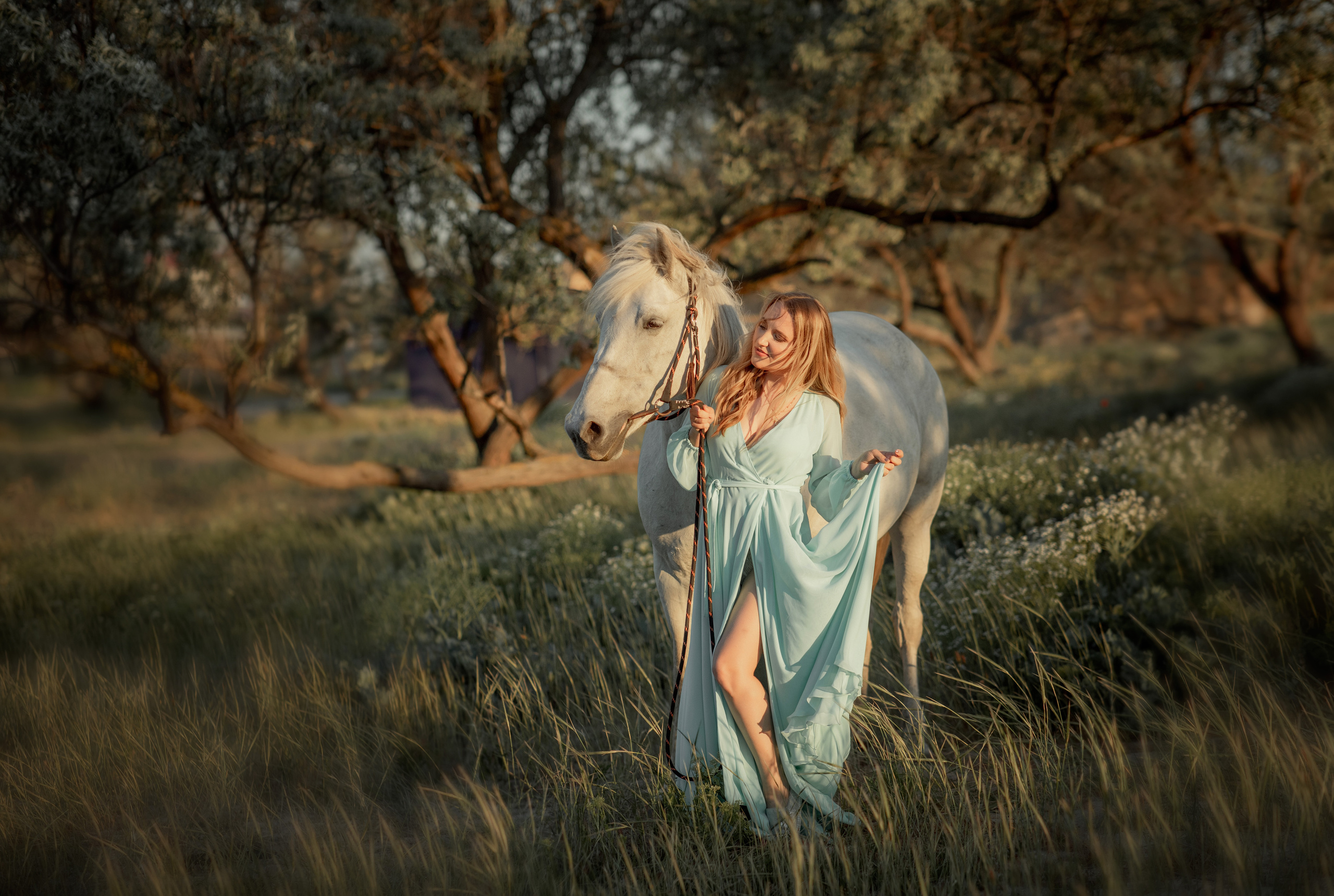 Фотосессия с лошадью. Фотограф-стилист Крым Прокат одежды в Крыму. Фотосессии в Крыму